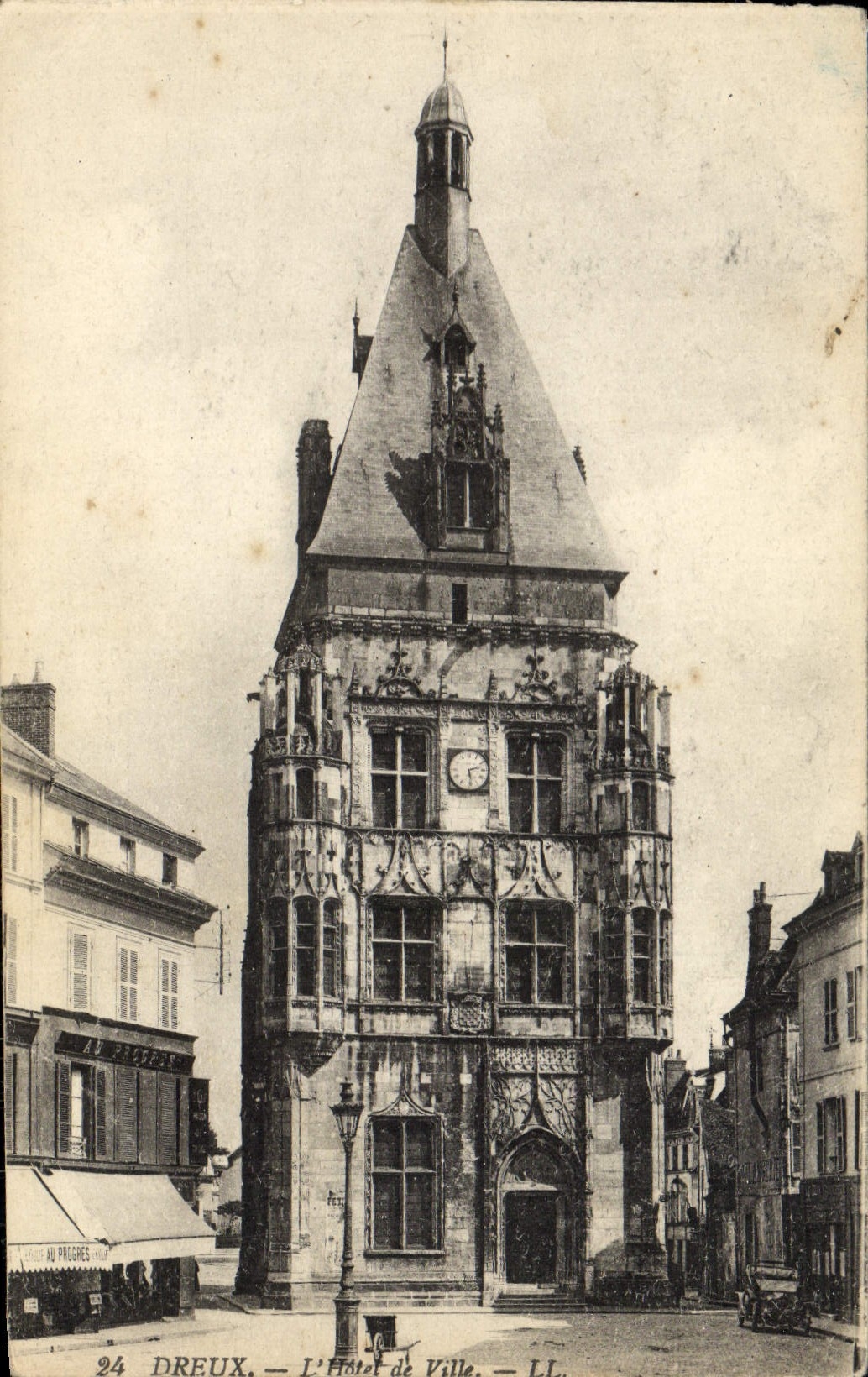 CPA Dreux L'Hotel de Ville 