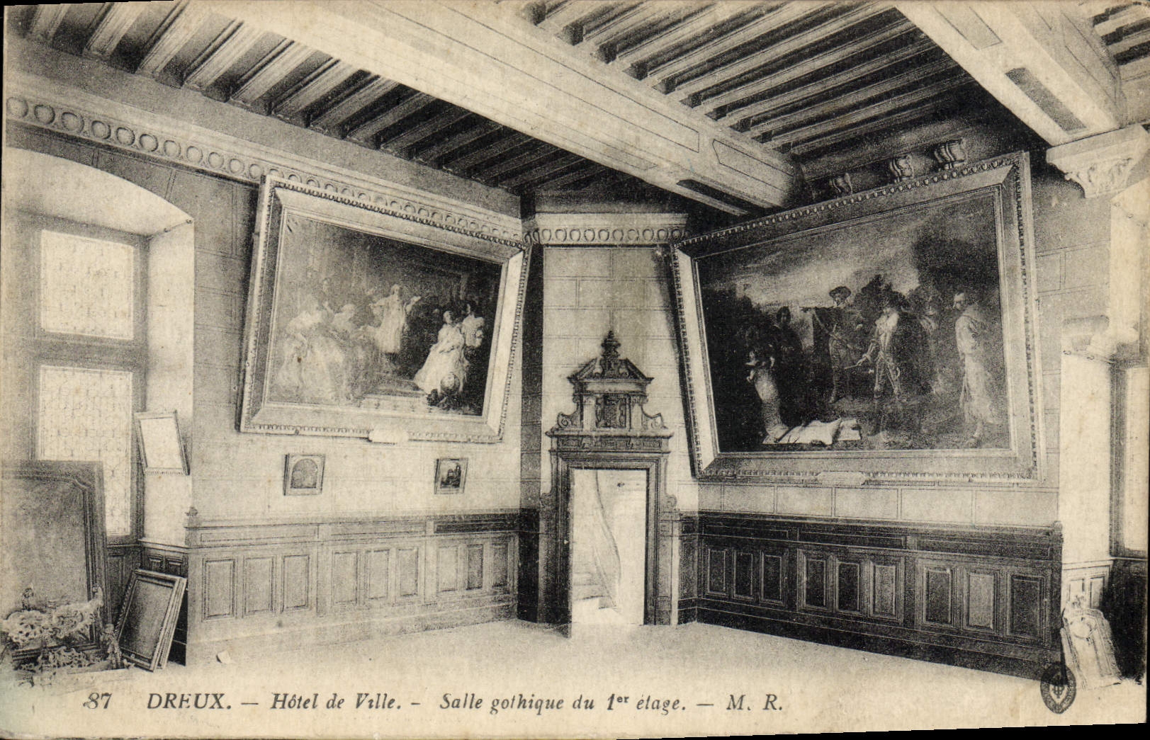 CPA Dreux Hotel de Ville Salle Gothique du 1er etage