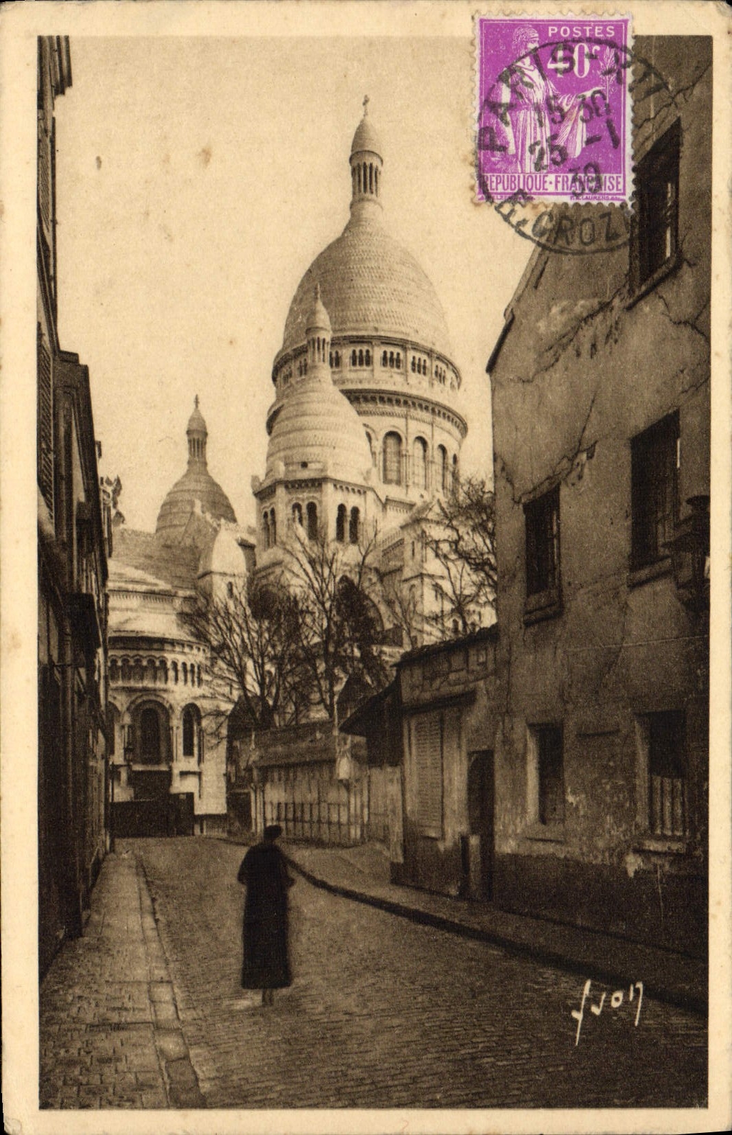 VINTAGE POSTCARD Paris the Basilica of the Sacring Heart seen of the street of the Knight of the Bar