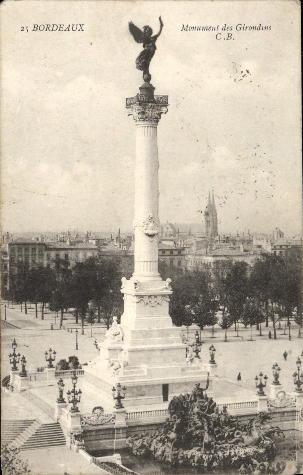 VINTAGE POSTCARD Bordeaux Monument of Grinodins