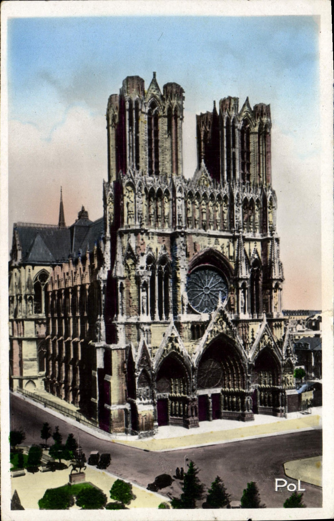 CPM Reims La Cathedrale 