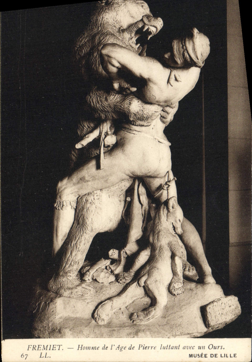 VINTAGE POSTCARD Fremiet Man of the Stone Age fighting with a bear Museum of Lille