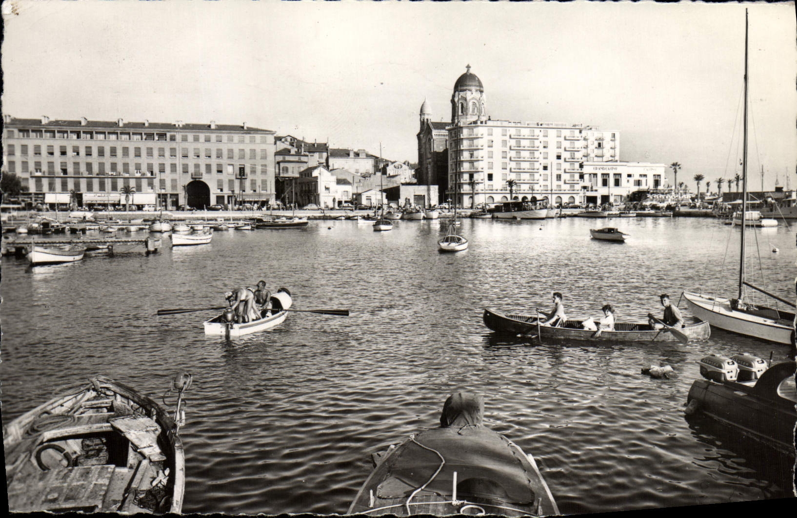 CPM St Raphael Le Port Bateaux