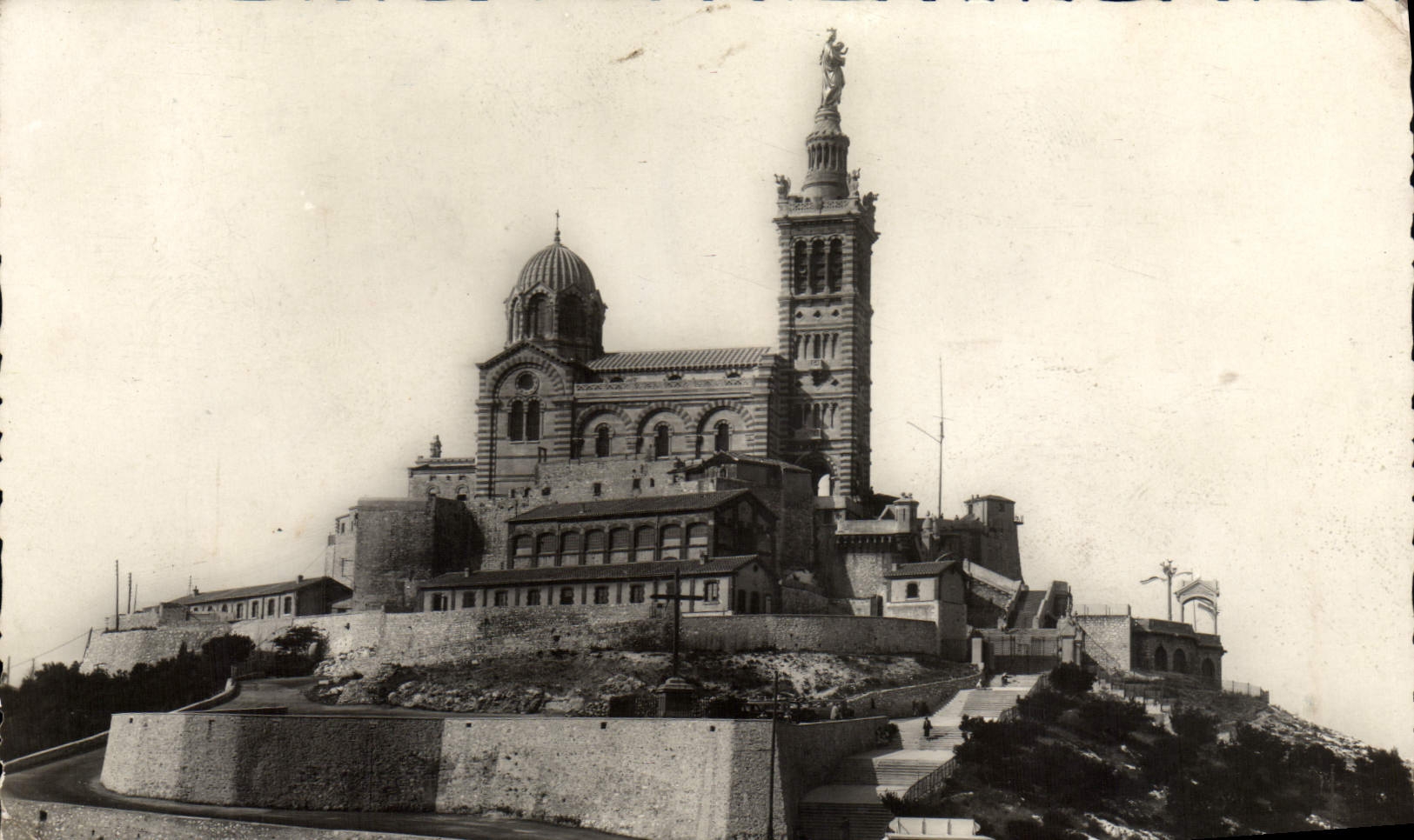 CPM Marseille Basilique Notre Dame de la Garde 