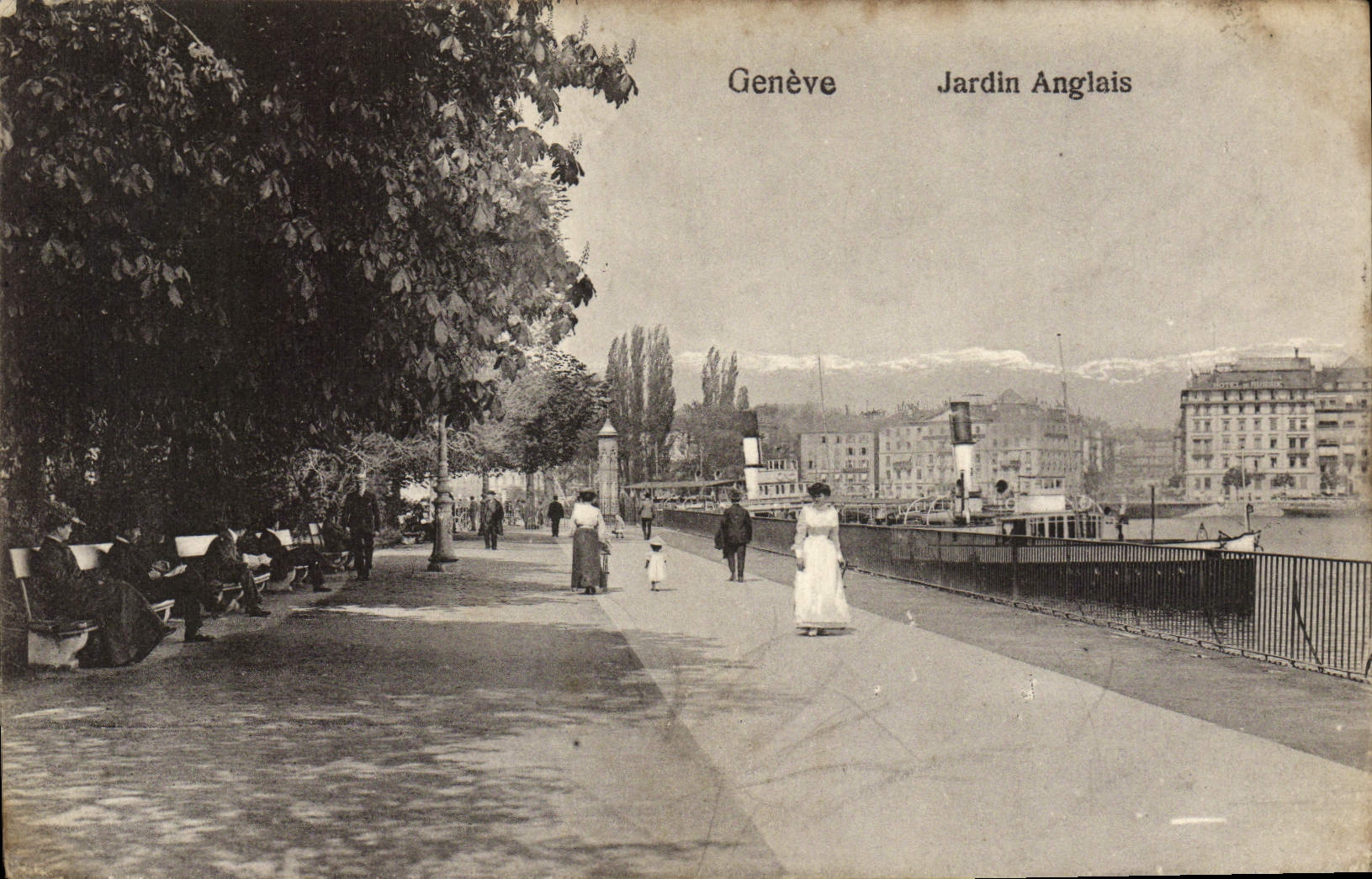 VINTAGE POSTCARD Geneva English Garden Boat