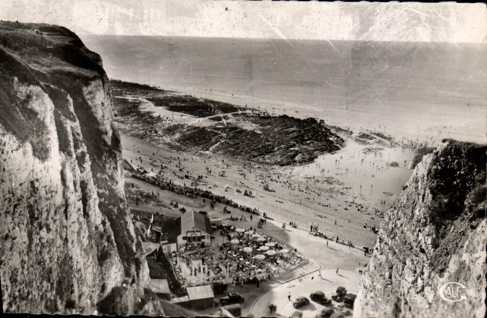 POSTAL MODERNA los acantilados vistos la parte inferior extremadamente blanca de Dieppe con su restaurante barran el pasillo de danza