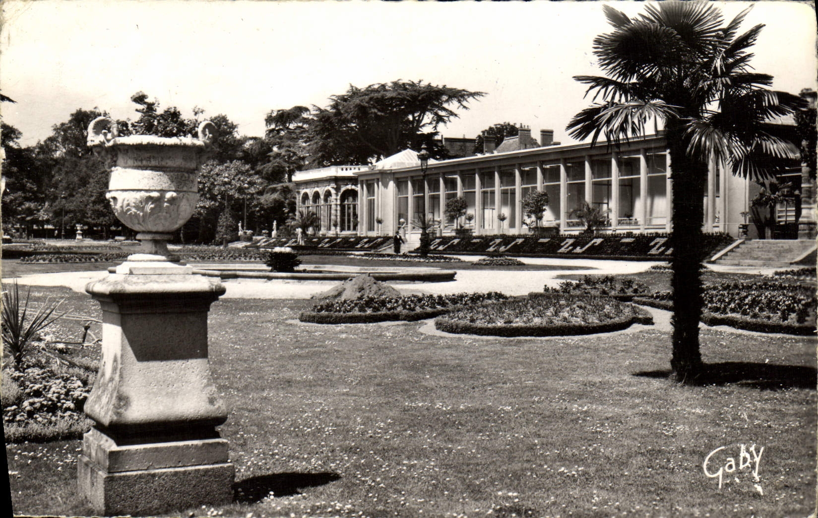 MODERN CARD Nantes Garden