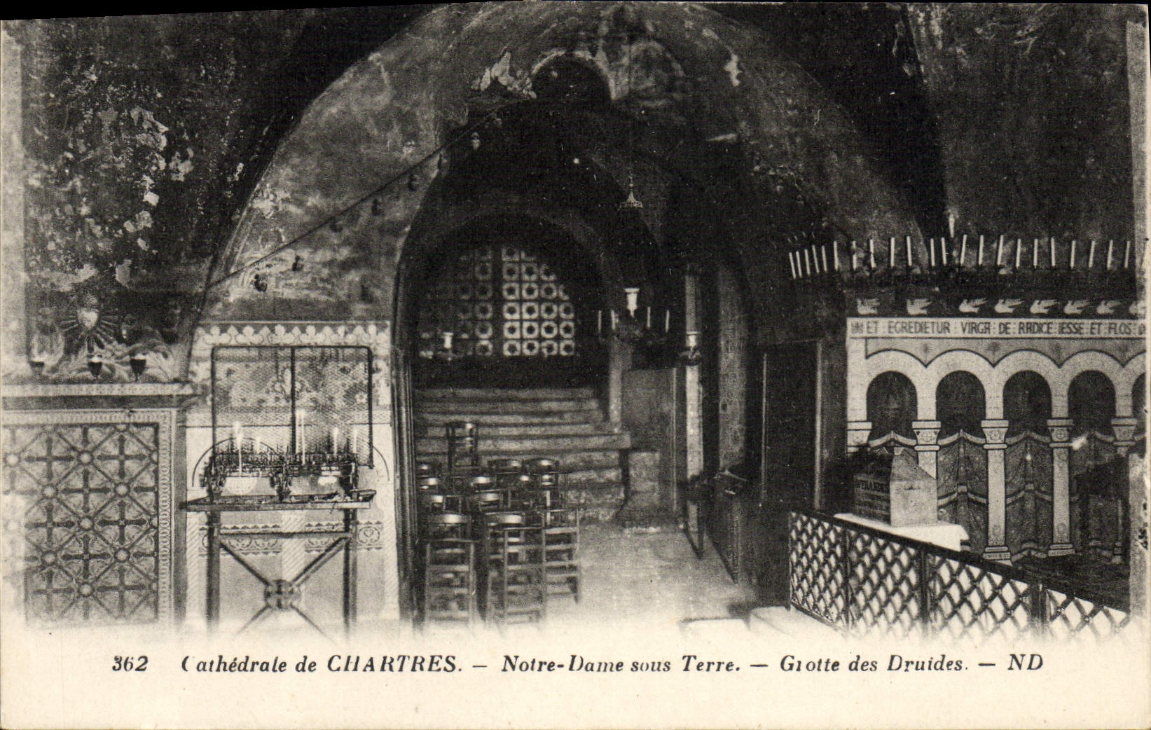CPA Cathedrale De Chartres Notre Dame Sous Terre Grotte Des Druides