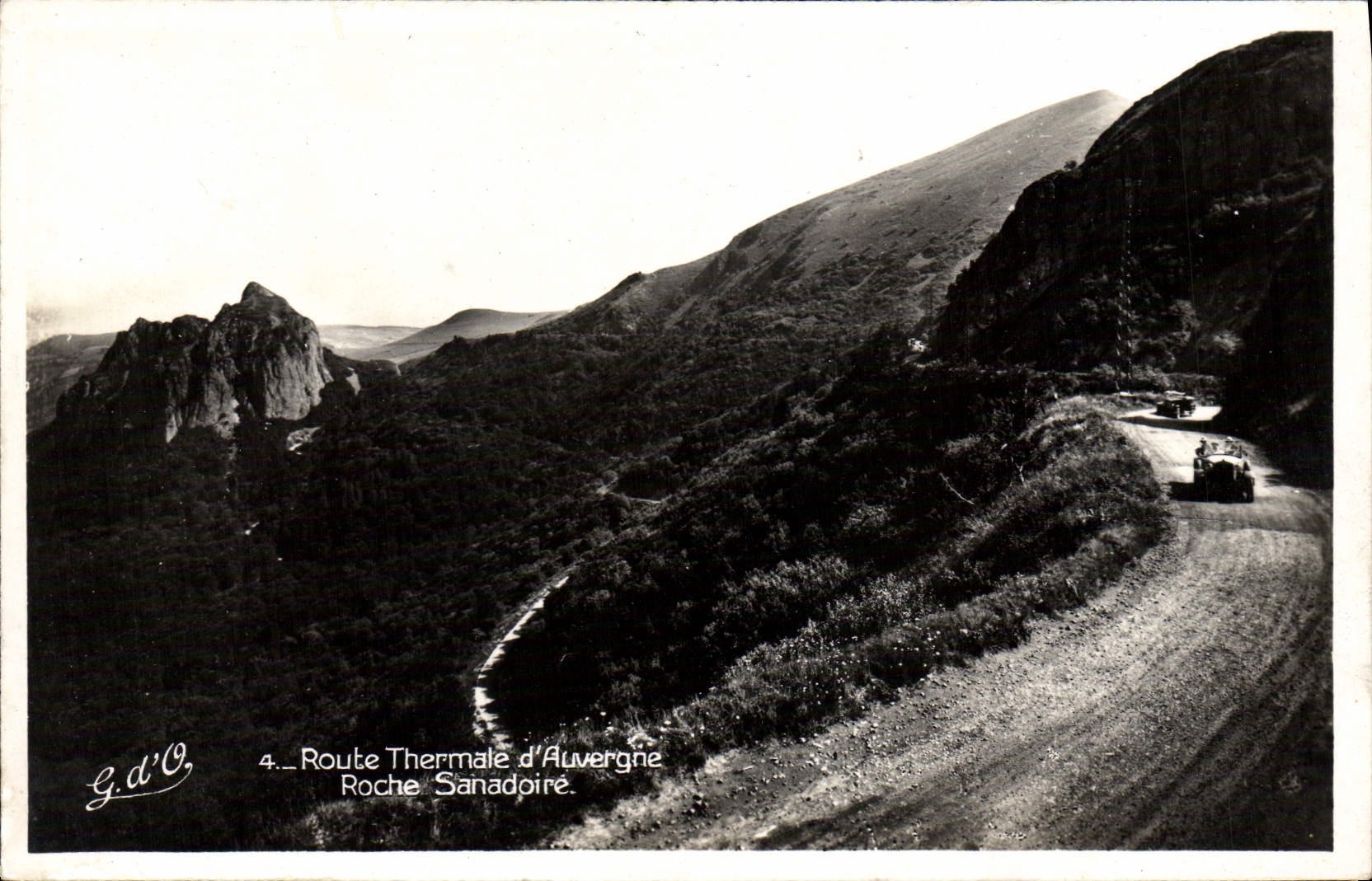 CPA Route Thermale D'Auvergne Roche Sanadoire