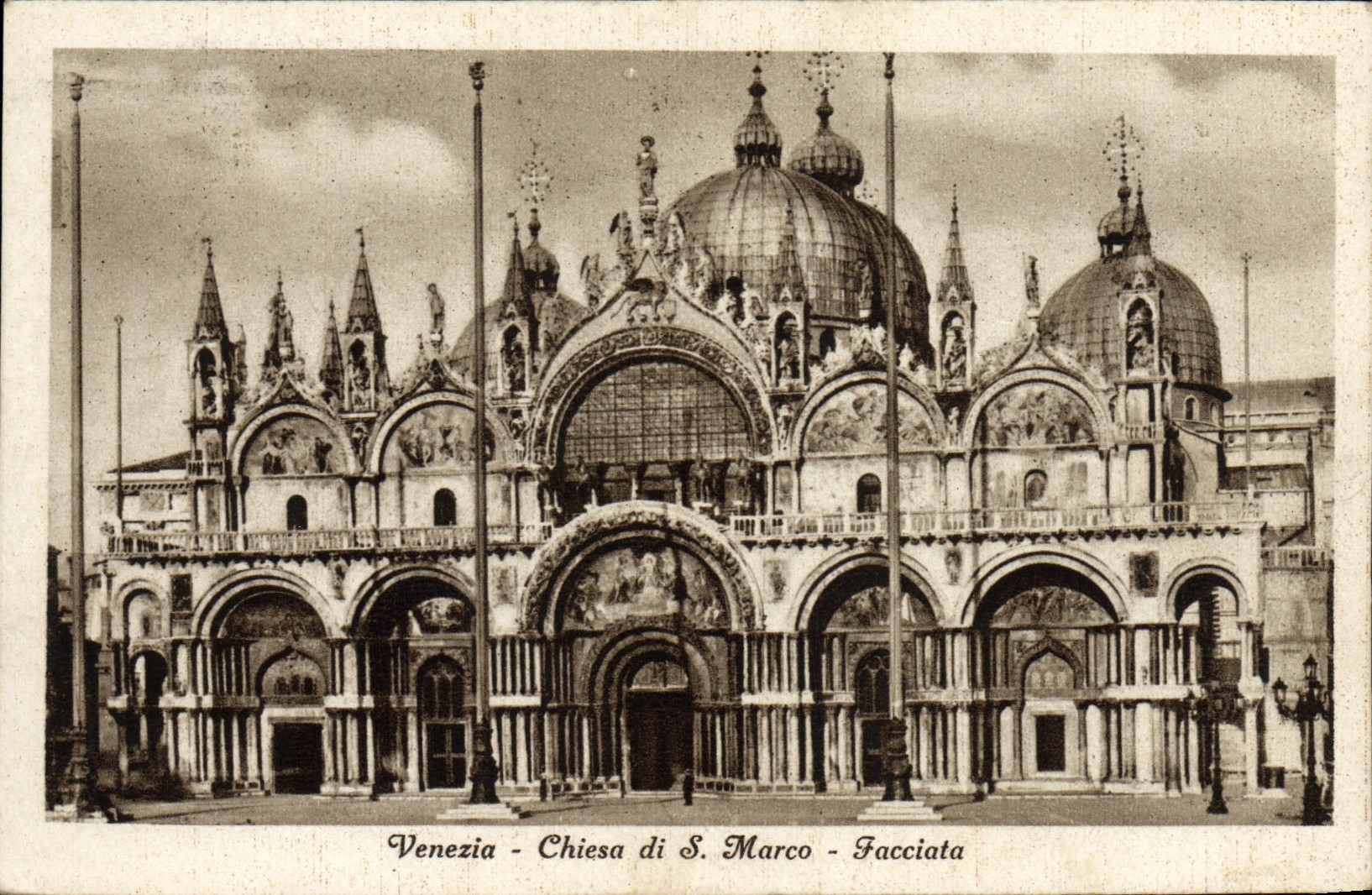VINTAGE POSTCARD Venezia Chiesa di S Marco Facciata