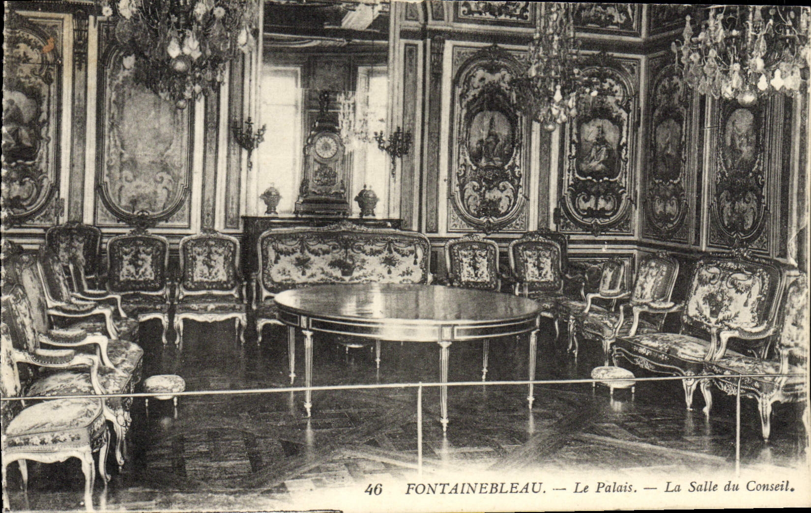 VINTAGE POSTCARD Fontainebleau the Palate the Room Of the Council