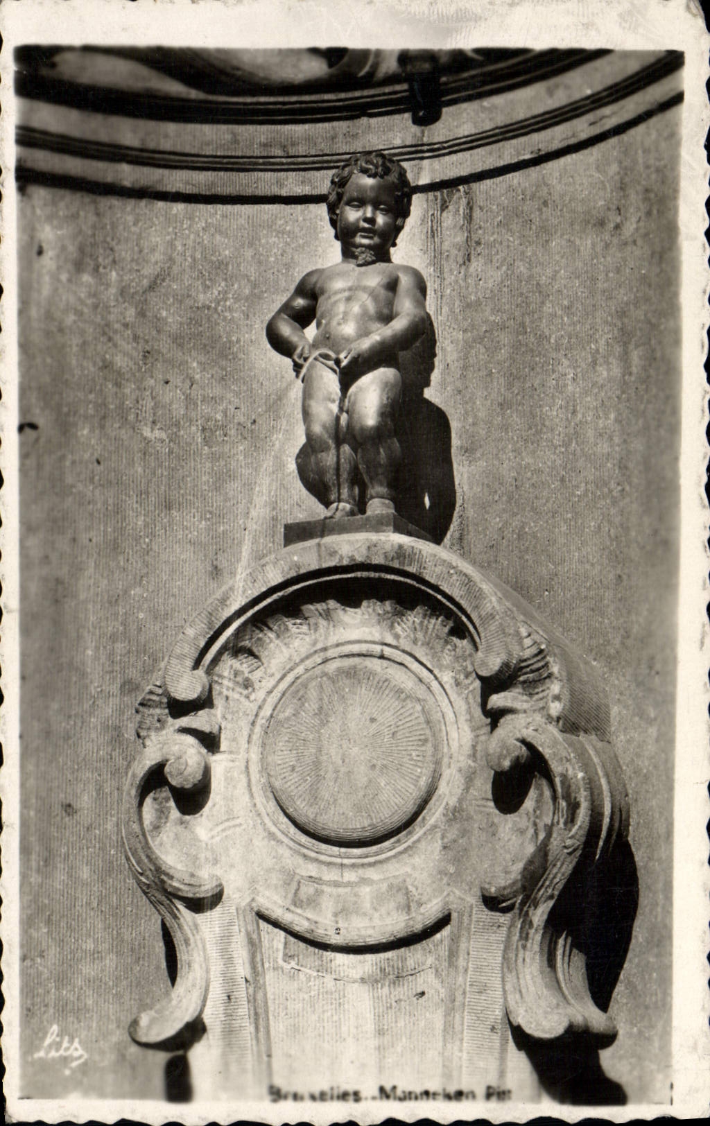 CPA Bruxelles Manneken Pis