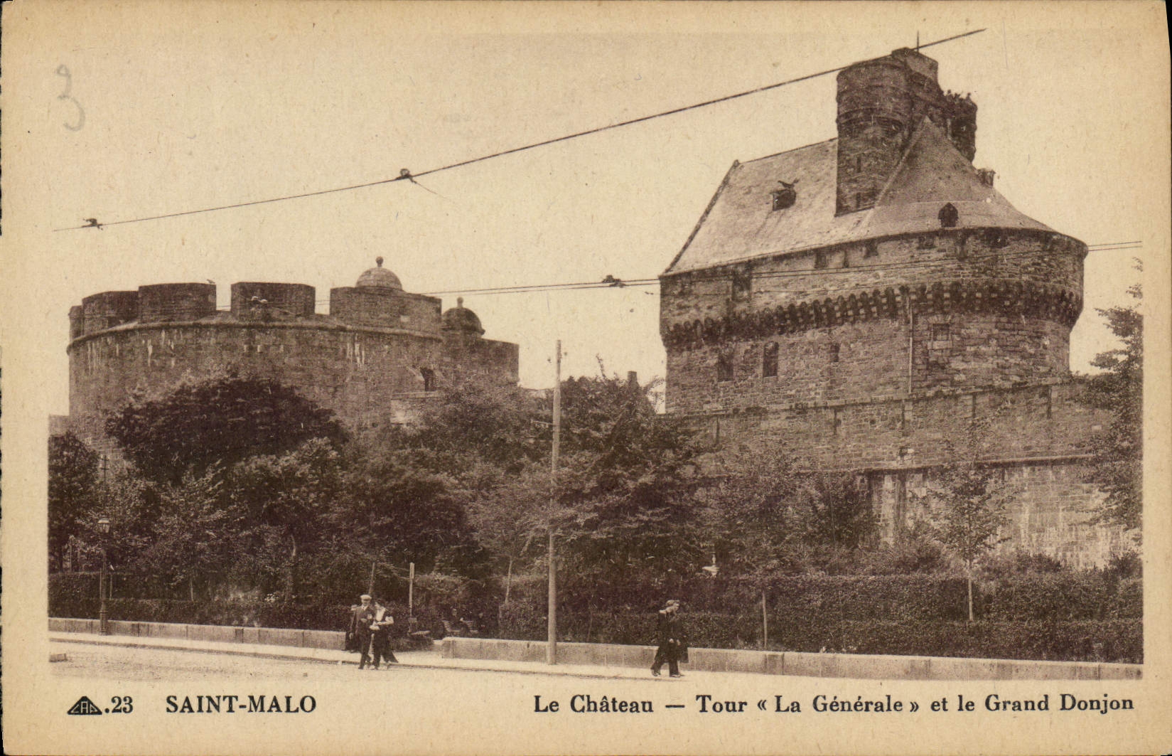 VINTAGE POSTCARD Holy Malo the castle Tower the General one and the large keep