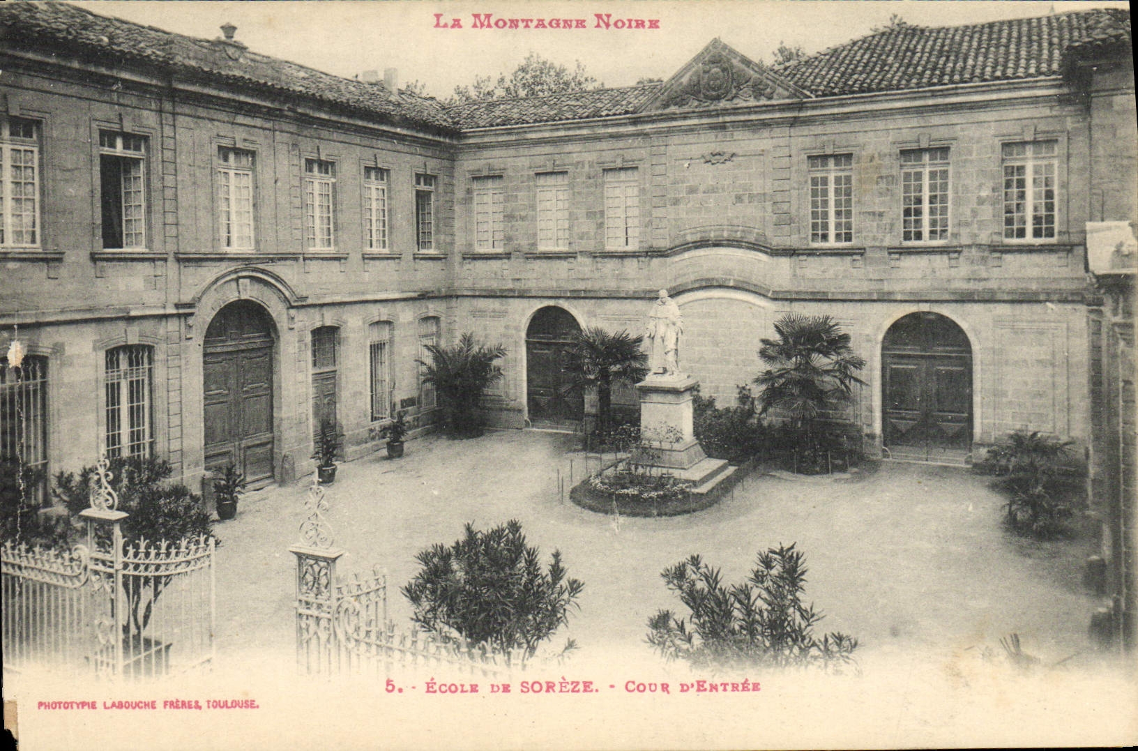 VINTAGE POSTCARD School De Soreze Dentere Court