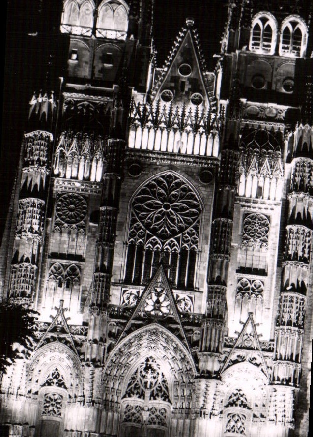 MODERN CARD Tours the cathedral illuminee