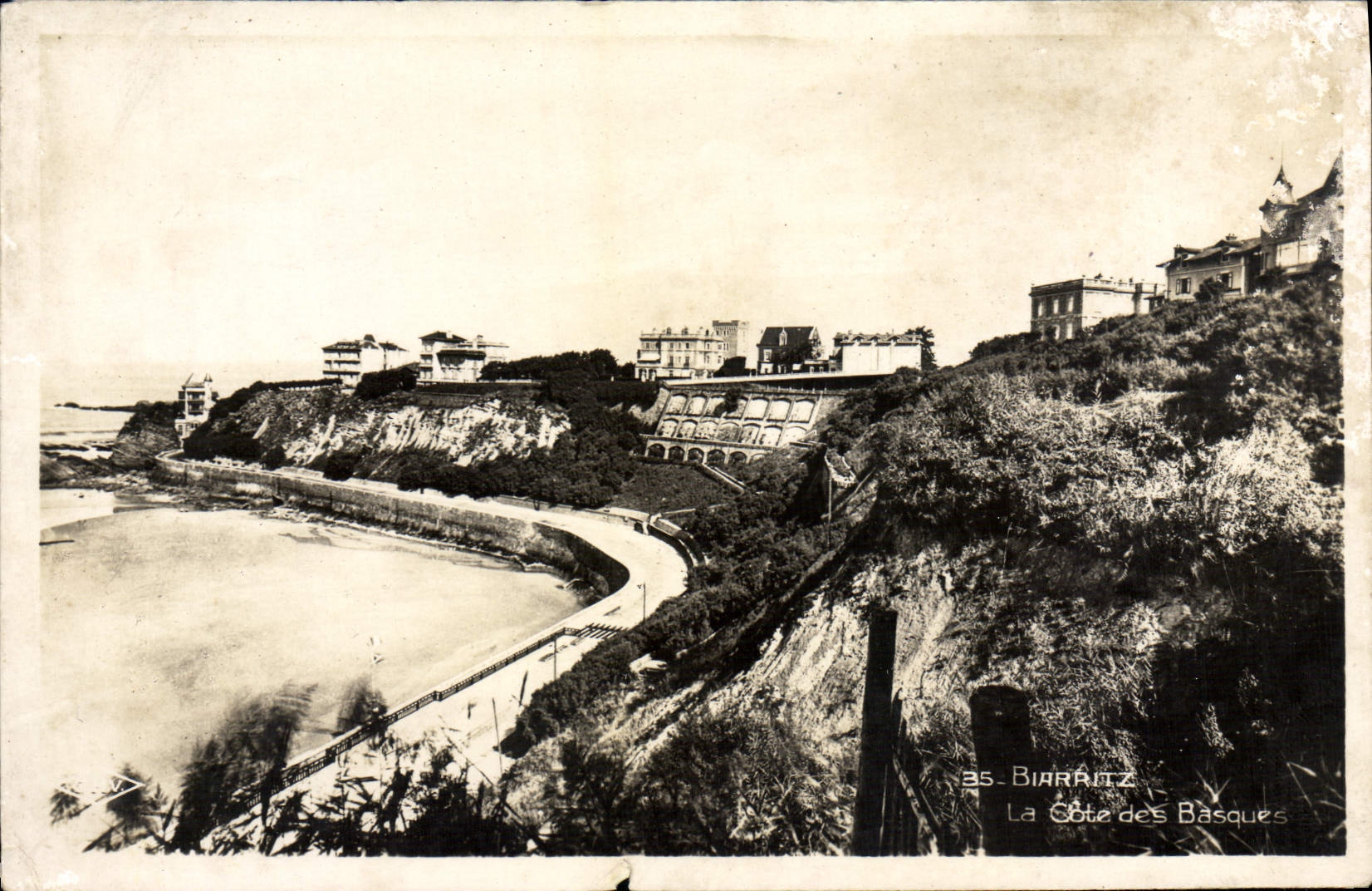 CPA Biarritz La cote des Basques 