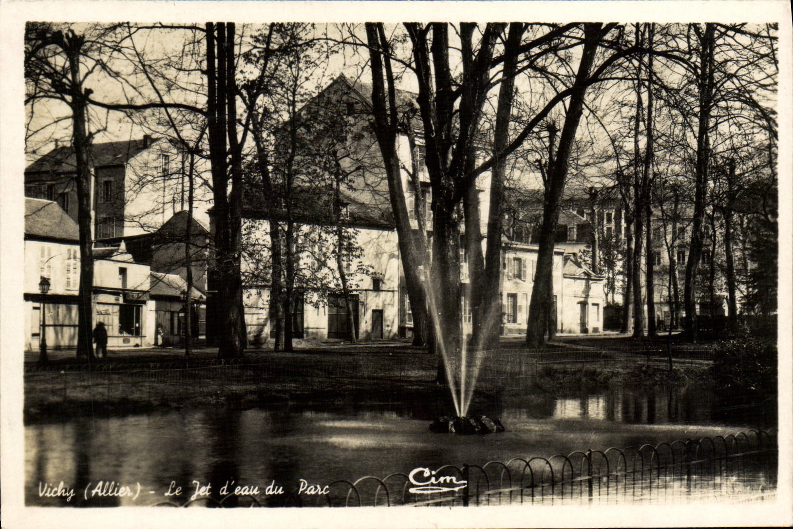 MODERN CARD Vichy the water jet of the park