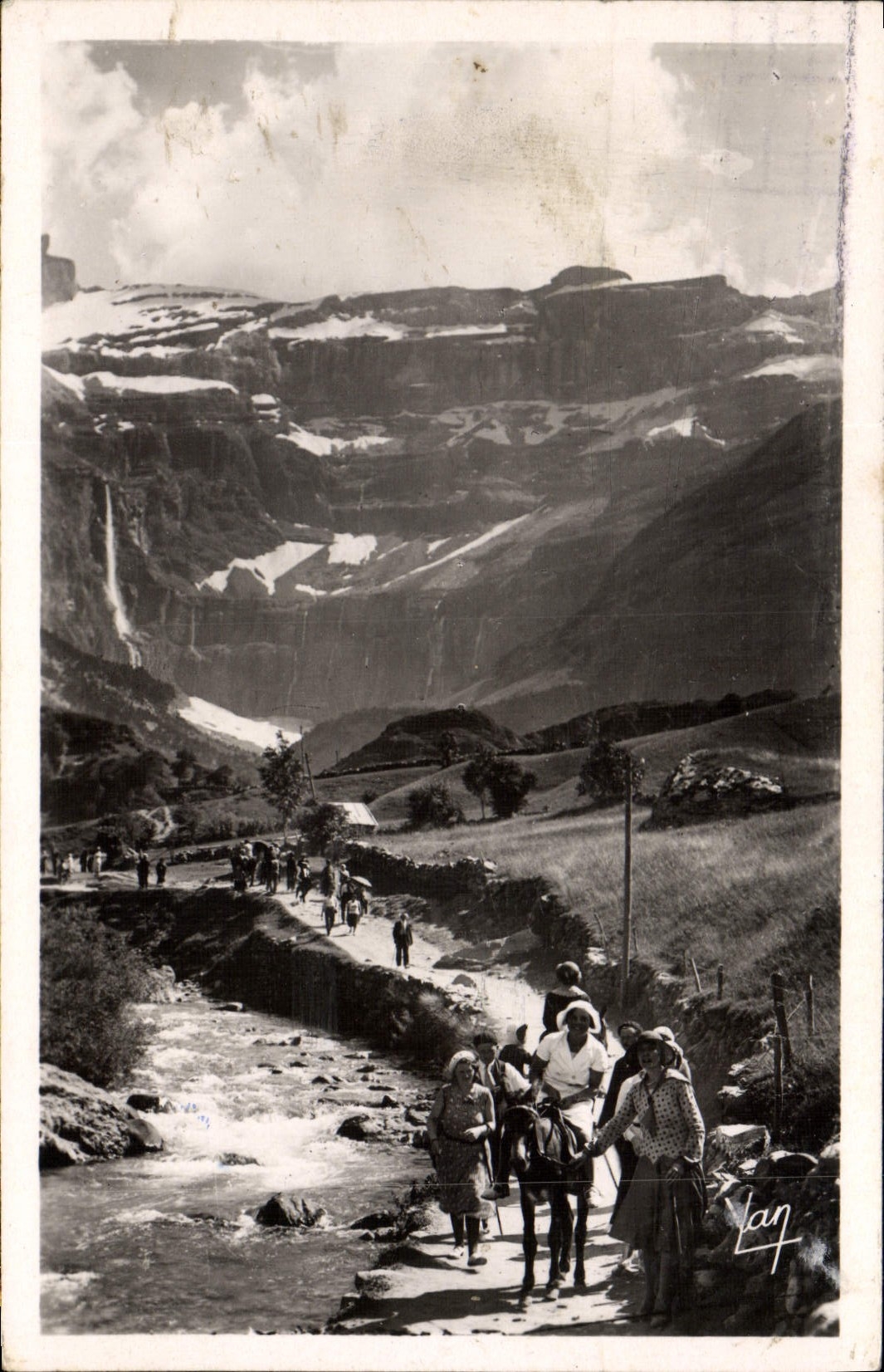 CPM Gavarnie Retour Du Cirque ane mule