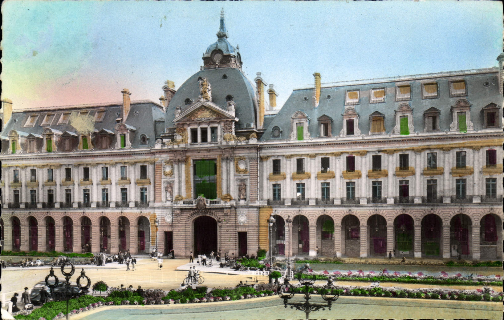 CPM Rennes Palais du Commerce