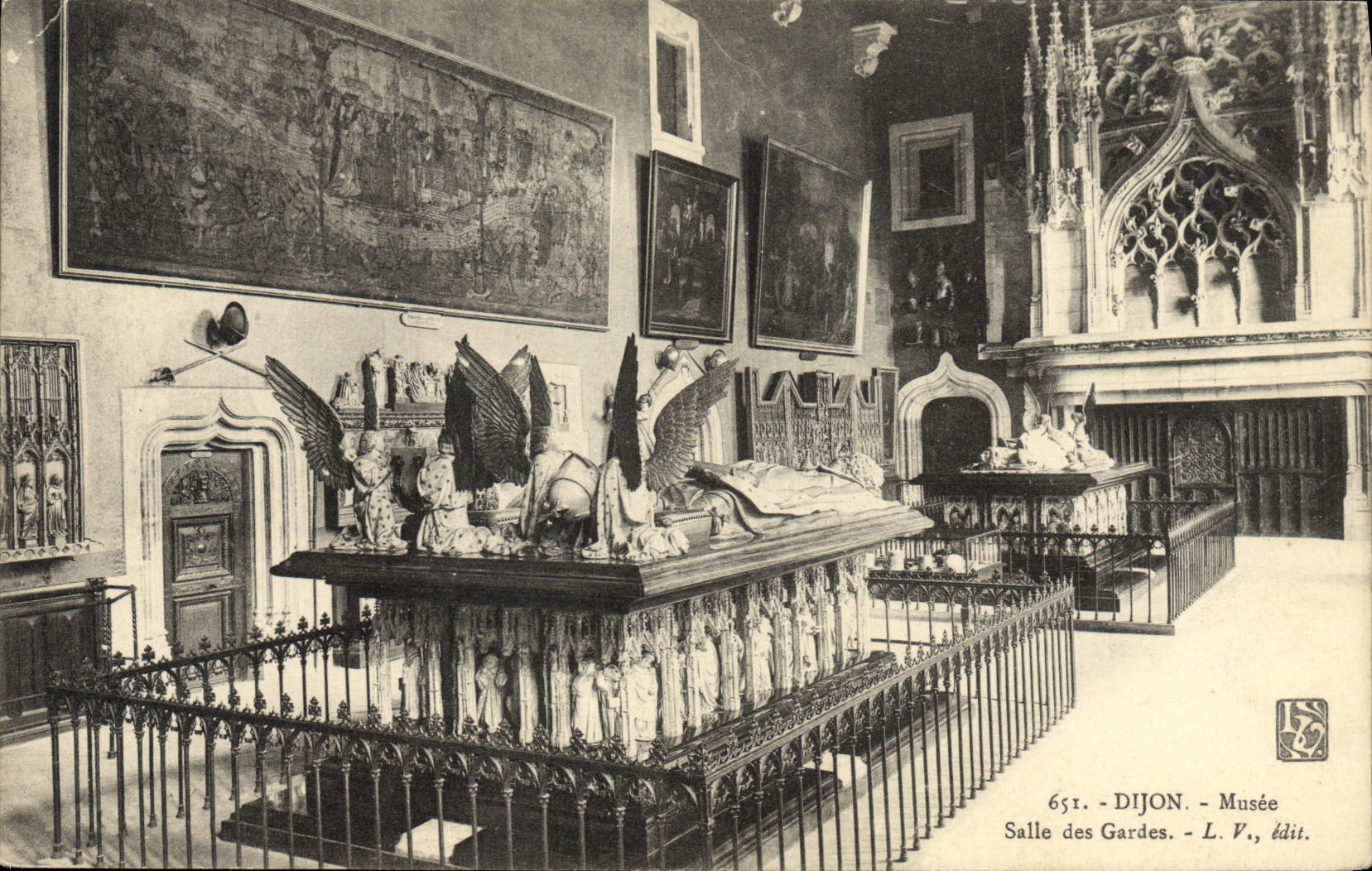 CPA Dijon Musee Salle Des Gardes
