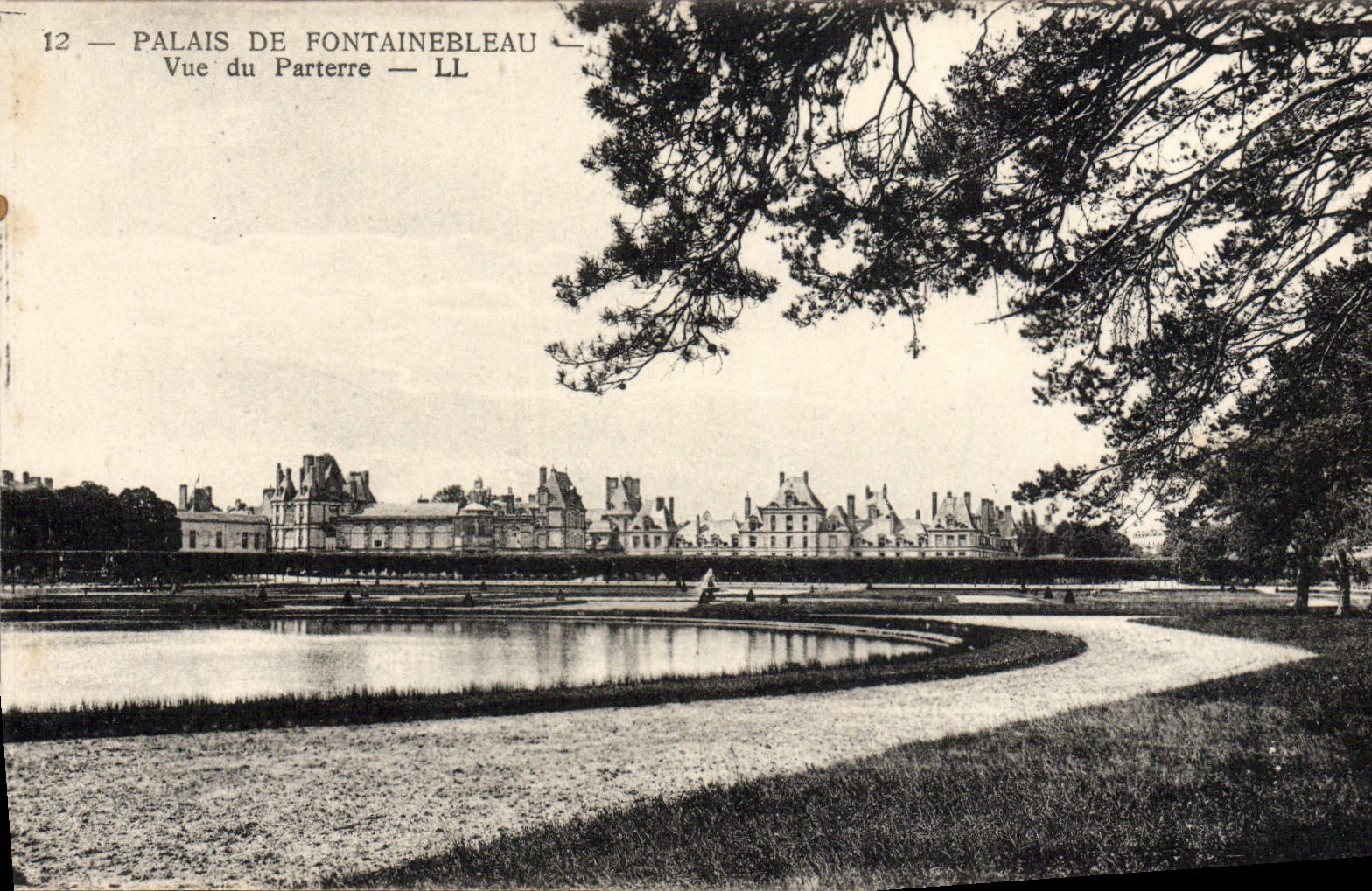 CPA Palais De Fontainebleau Vue Du Parterre