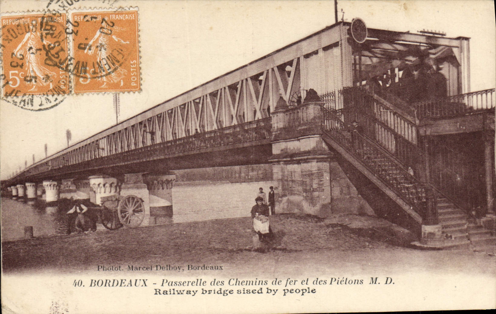 VINTAGE POSTCARD Bordeaux Footbridge of the Railroads and the pedestrians Train