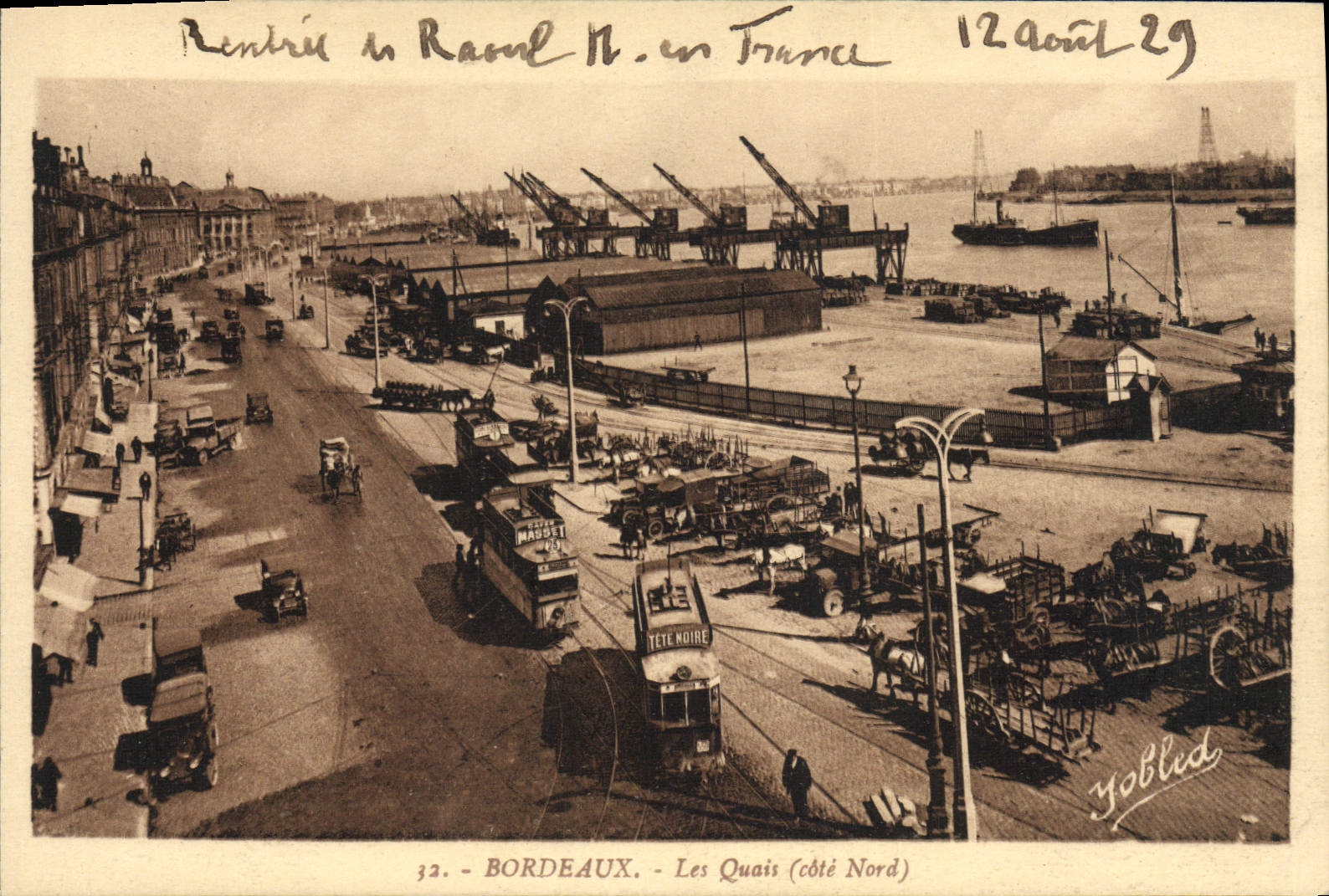 CPA Bordeaux Les Quais Bateaux