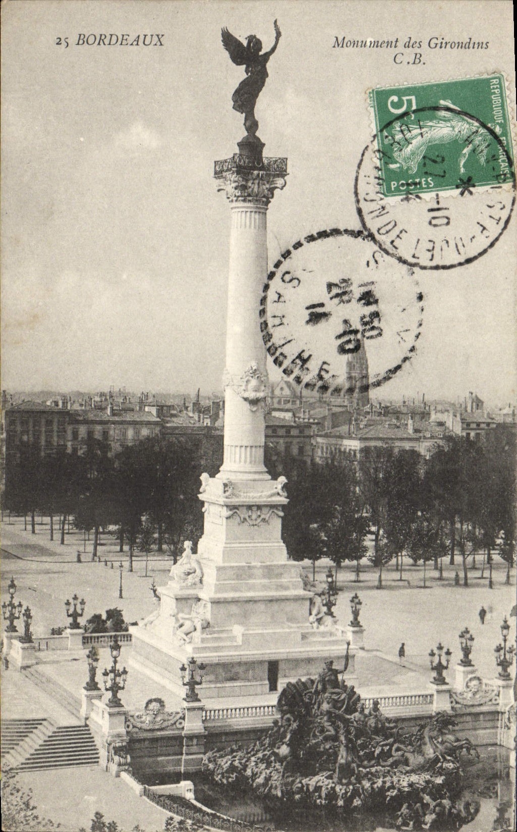 CPA Bordeaux Monument des Girondins