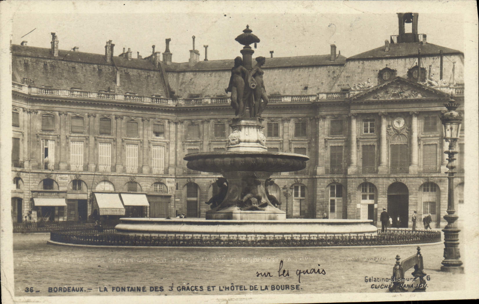 VINTAGE POSTCARD Bordeaux the fountain of the 3 Graces and the Hotel of the Stock Exchange