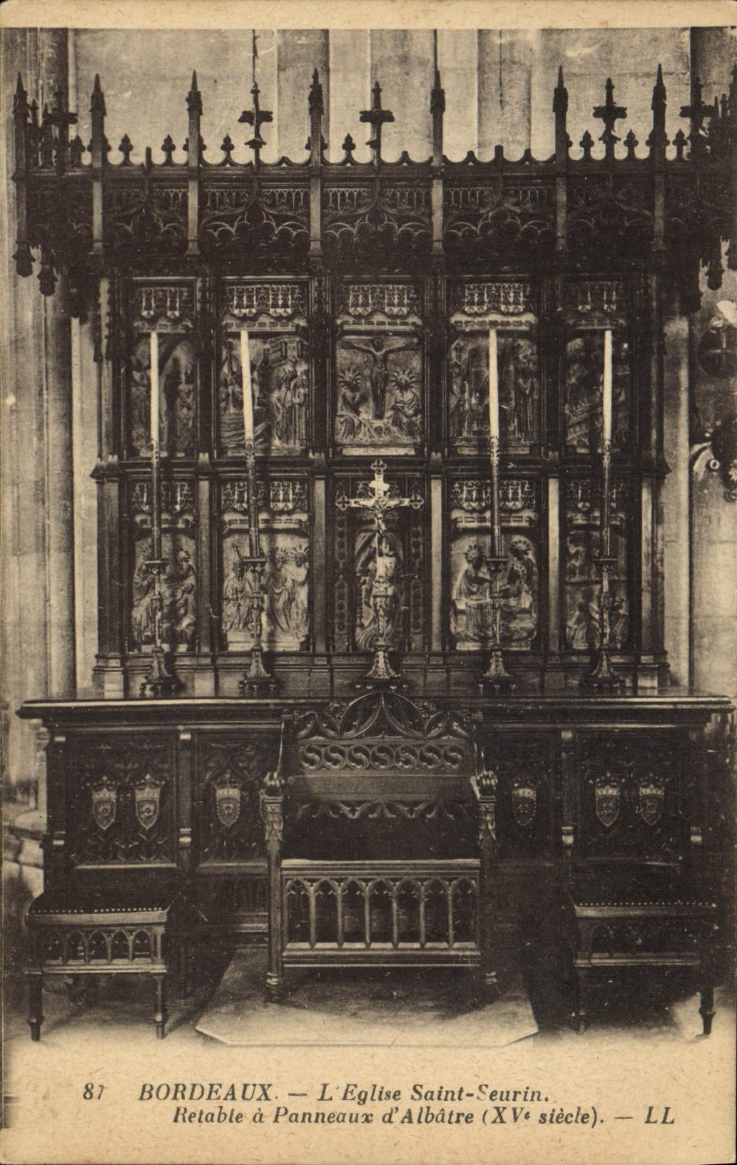 CPA Bordeaux Eglise Saint Seurin Retable a panneaux d'albatre