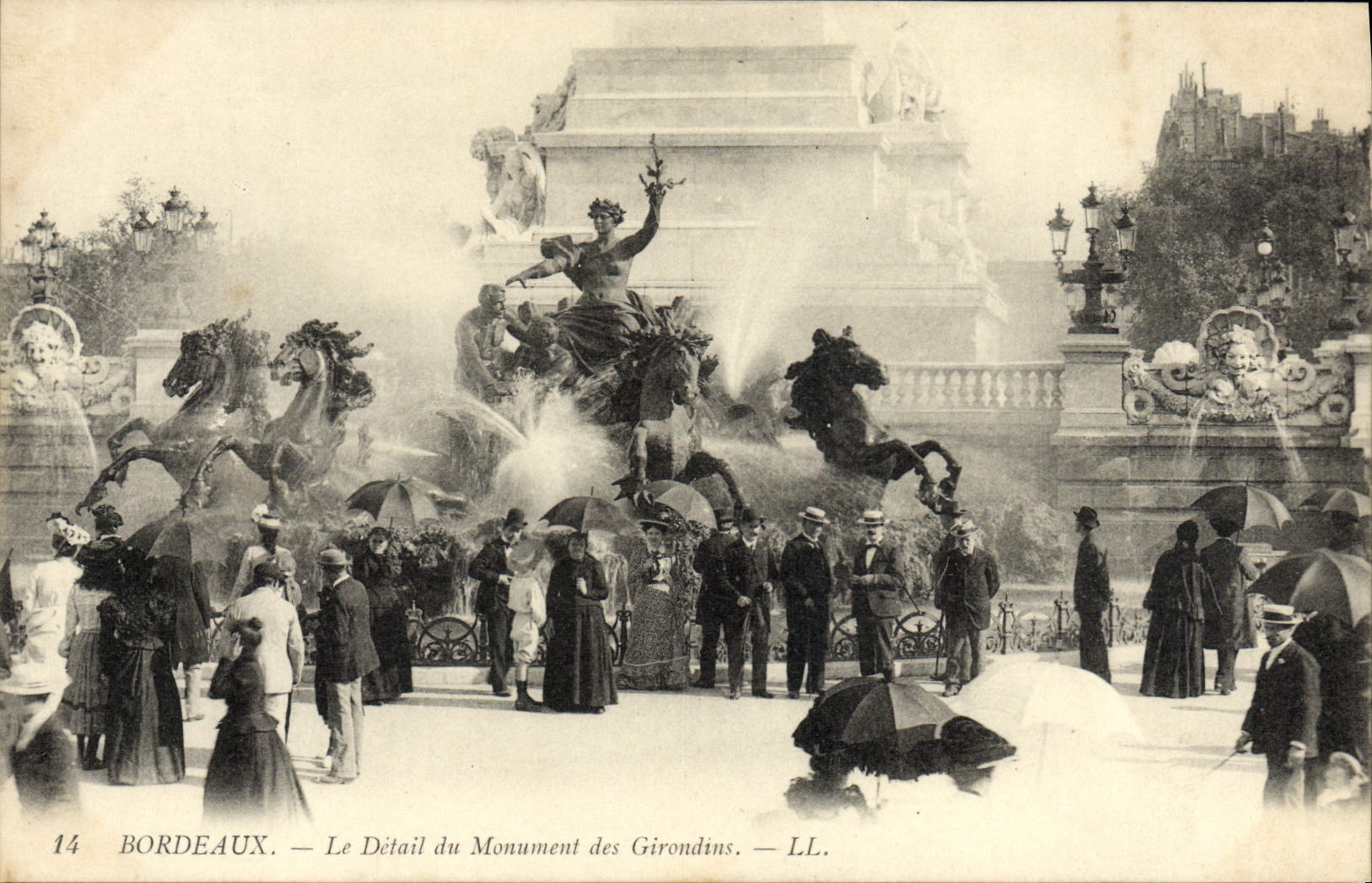 VINTAGE POSTCARD Bordeaux the Detail of the Monument of the Of Gironde ones