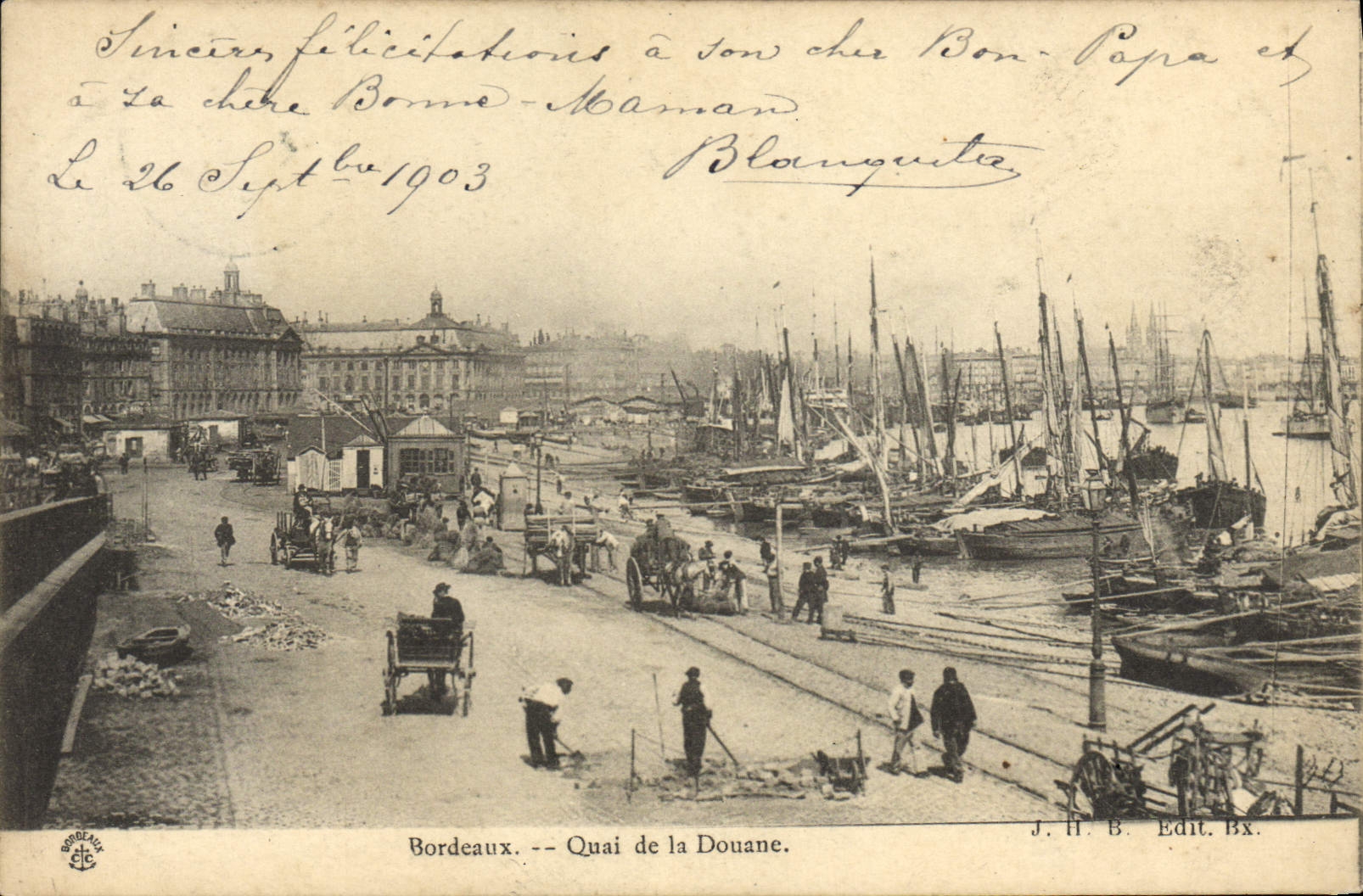 CPA Bordeaux Quai de la Douane Bateaux