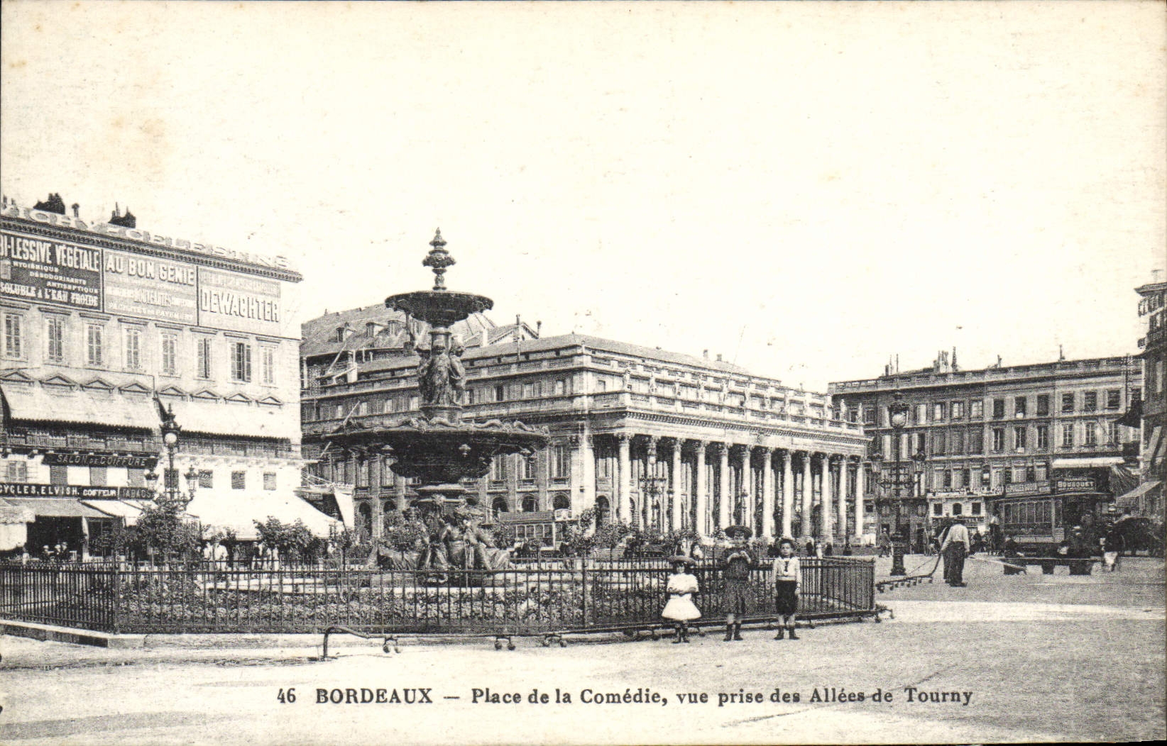 CPA Bordeaux Place de la Comedie Vue Prise des allees de Tourny