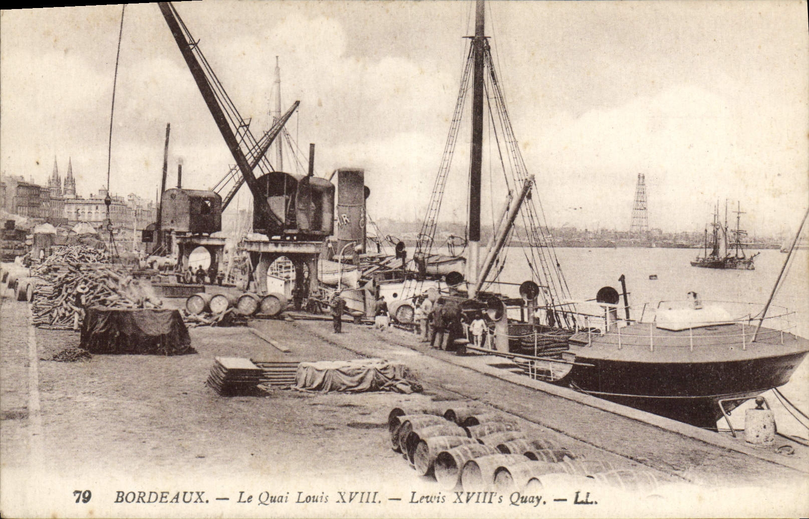 VINTAGE POSTCARD Bordeaux the quay Louis XVIII Boat