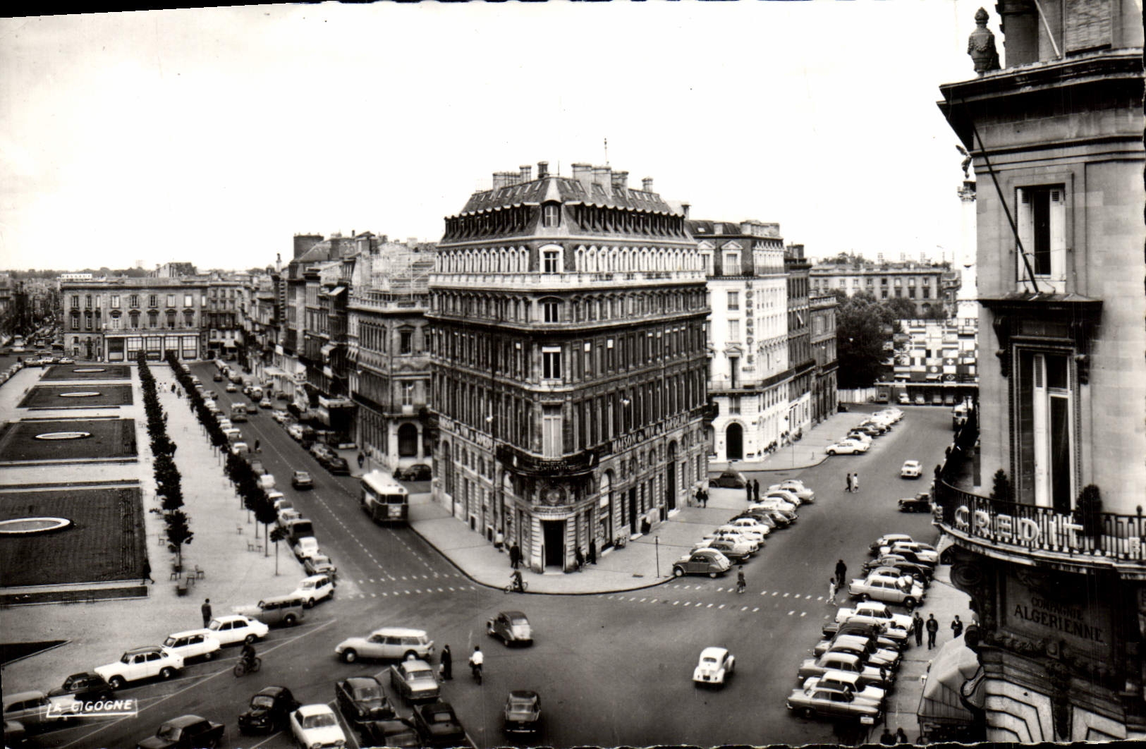 MODERN CARD Bordeaux alleys of Tourny and the course of July XXX