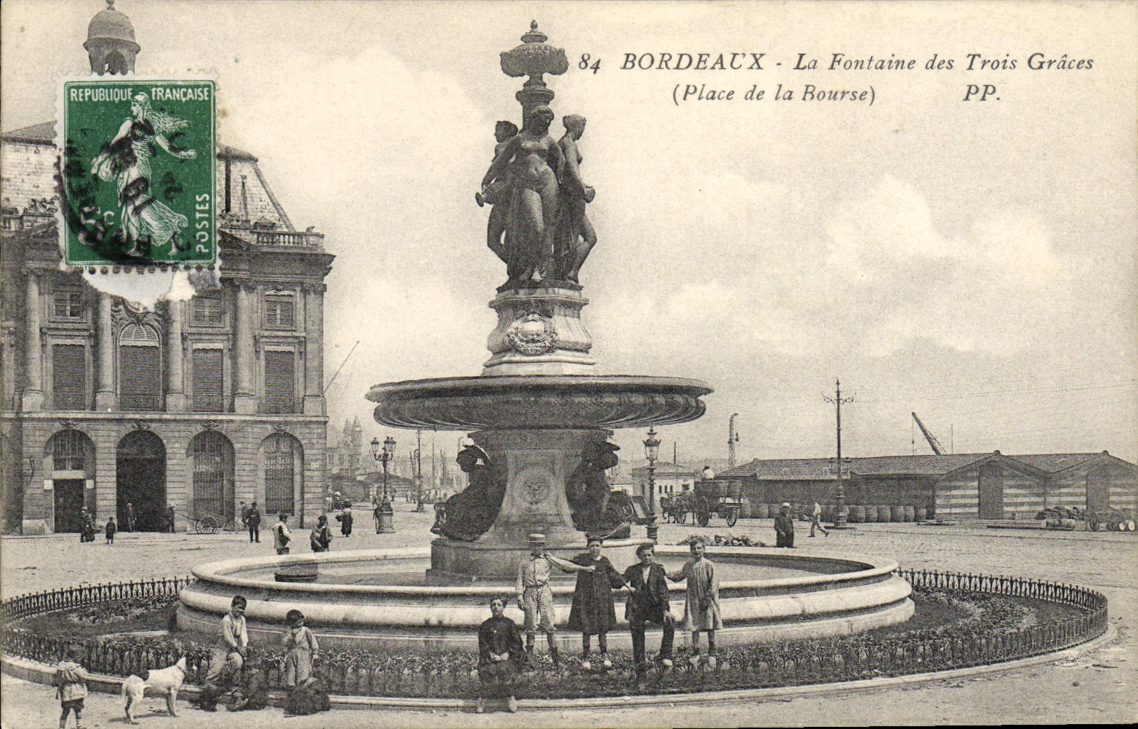 VINTAGE POSTCARD Bordeaux the fountain of the Three Graces