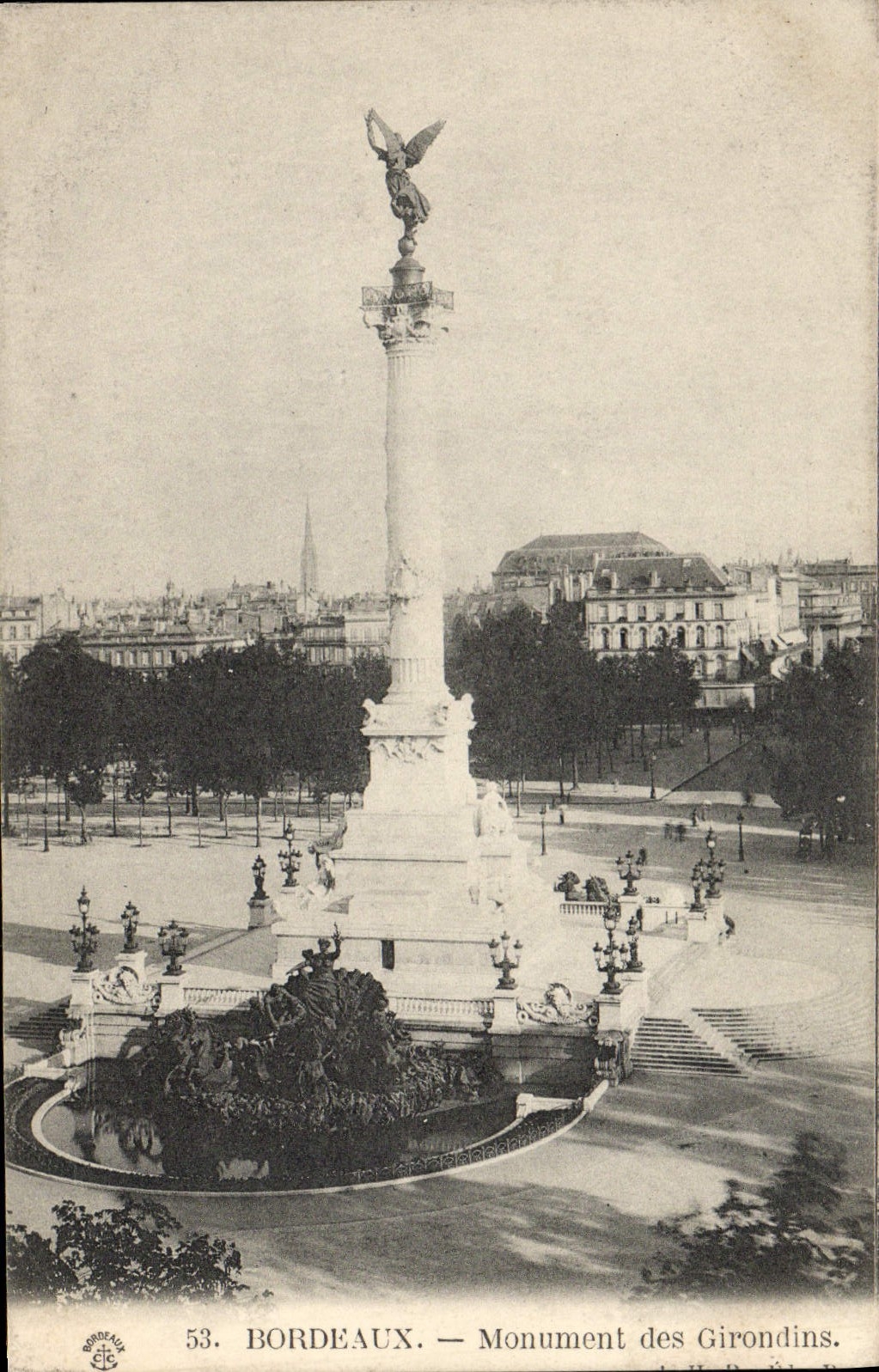 CPA Bordeaux Monument des Girondins