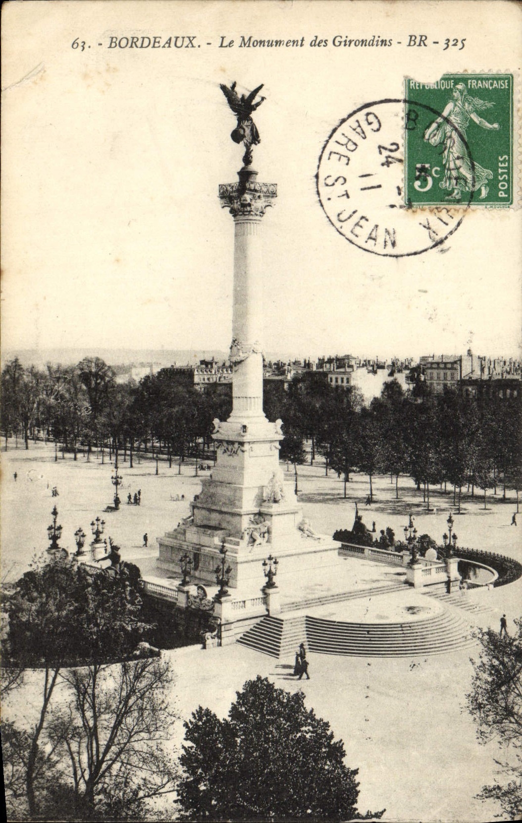 CPA Bordeaux Le Monument des Girondins