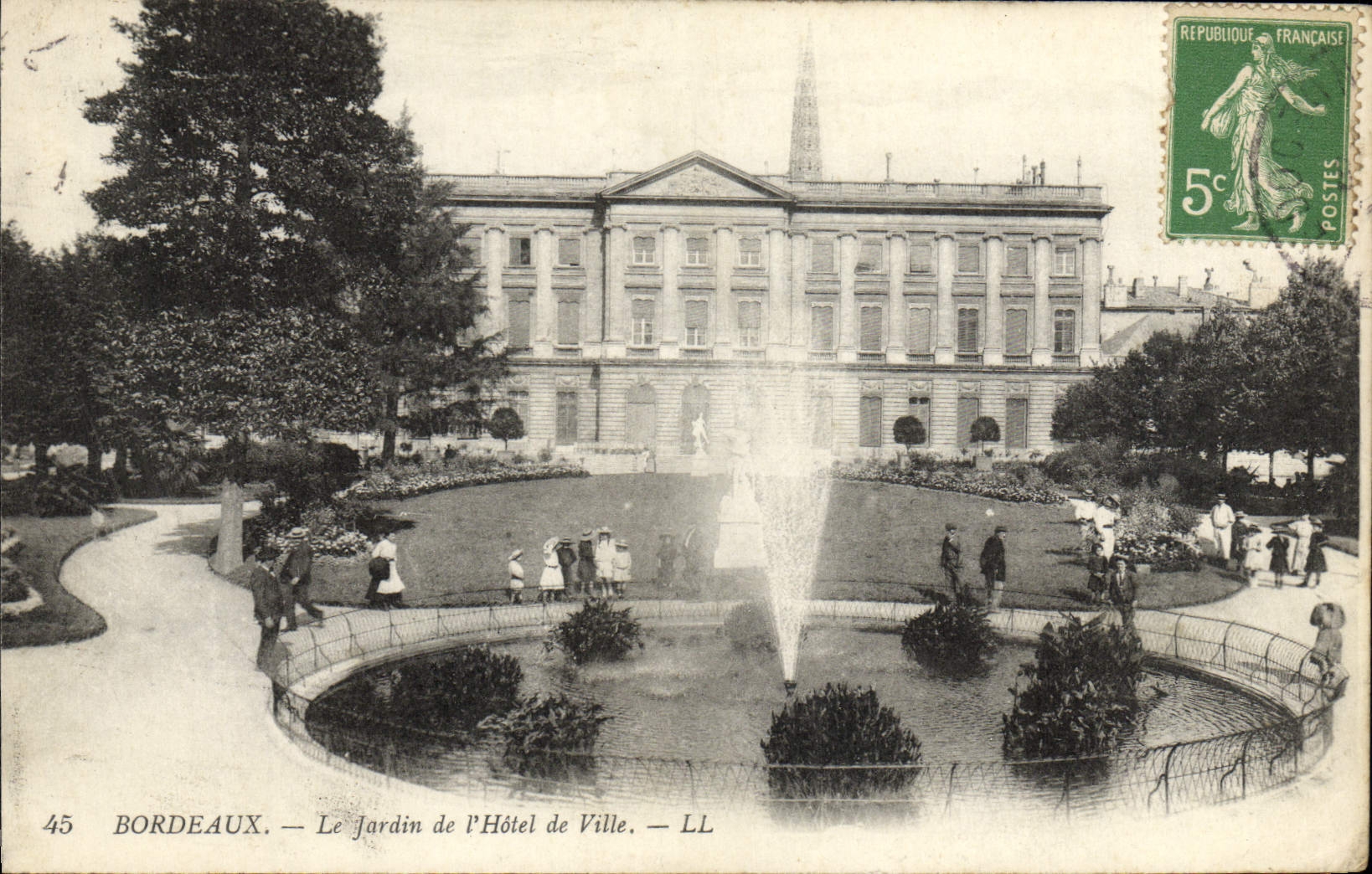 VINTAGE POSTCARD Bordeaux the Garden of the Town hall