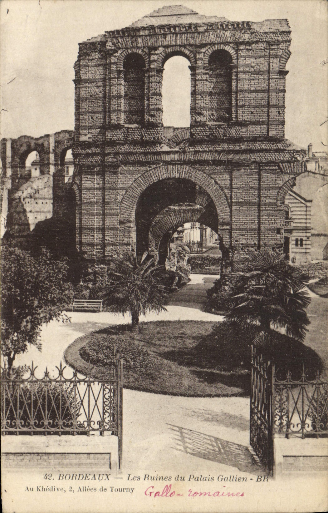 CPA Bordeaux Les Ruines du Palais Gallien