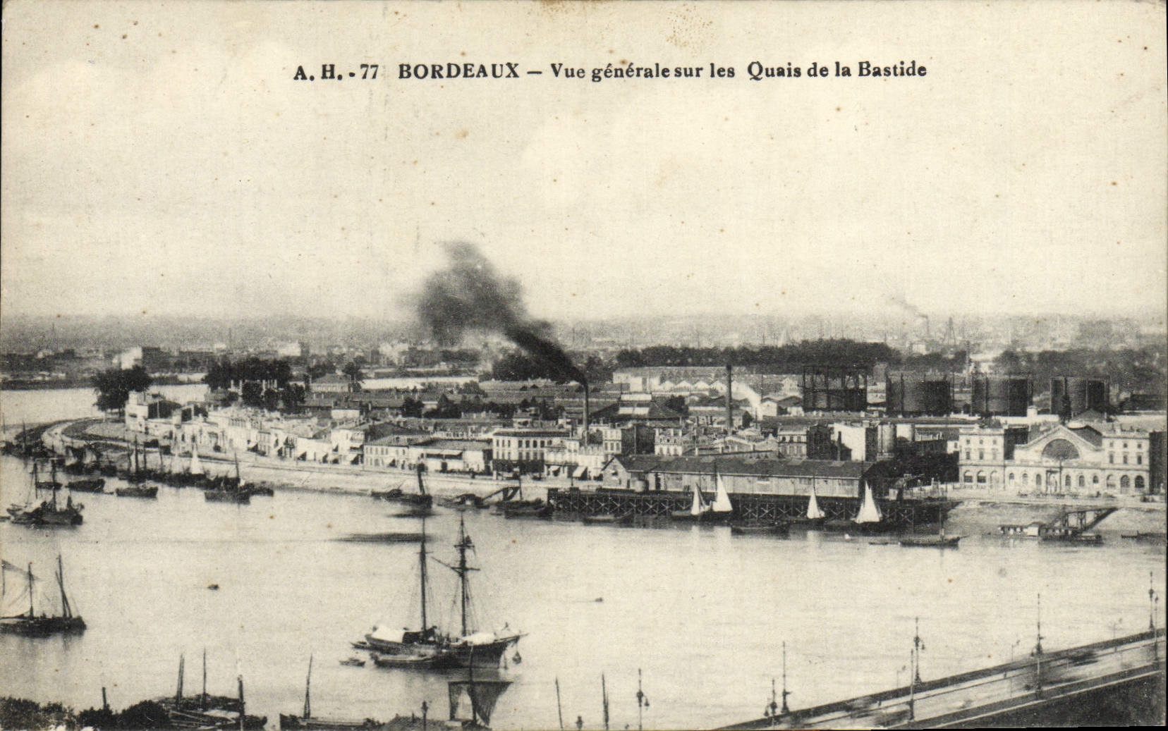 CPA Bordeaux Vue Generale les Quais de la Bastide