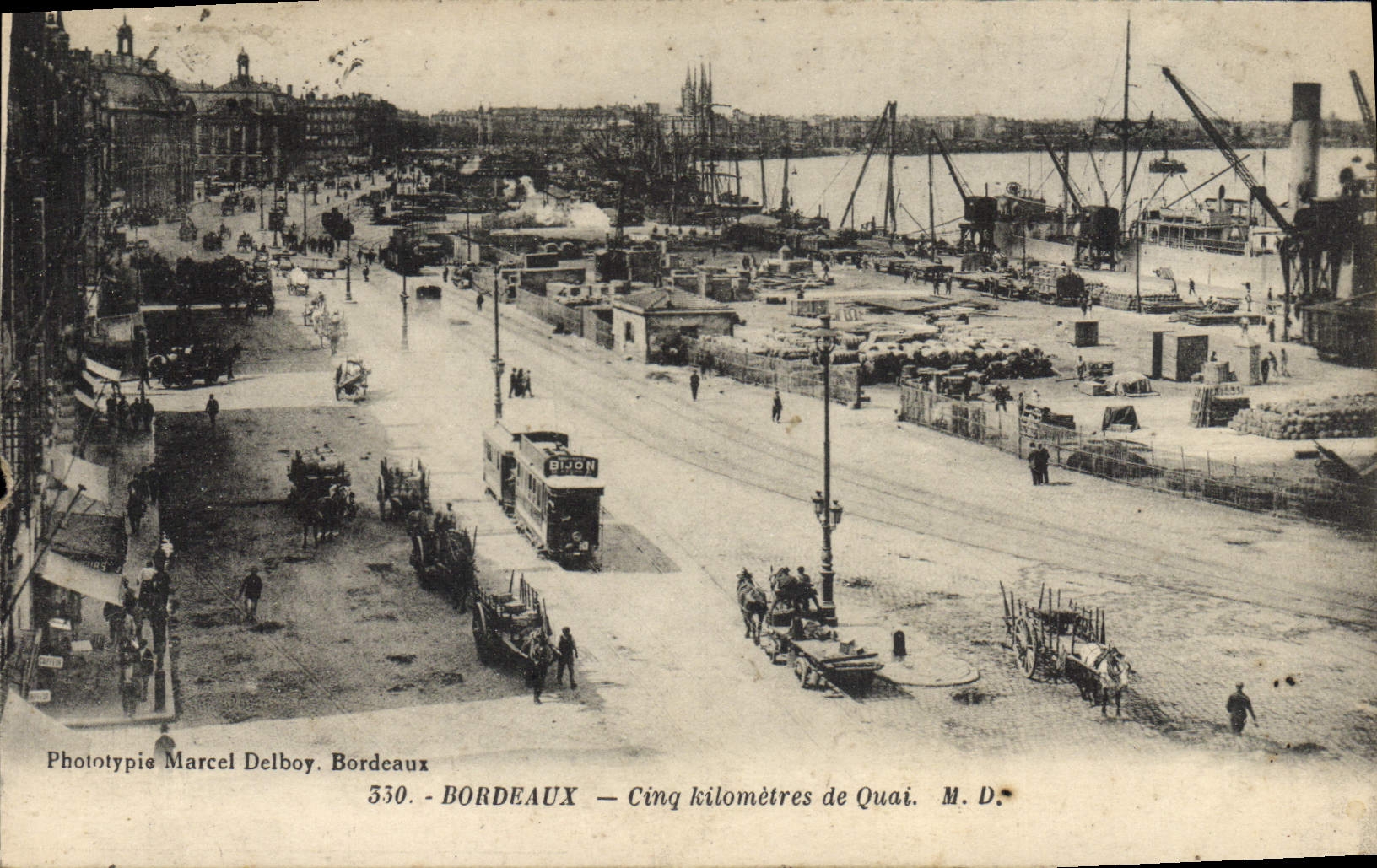 VINTAGE POSTCARD Bordeaux Five Kilometers of Quay Boats