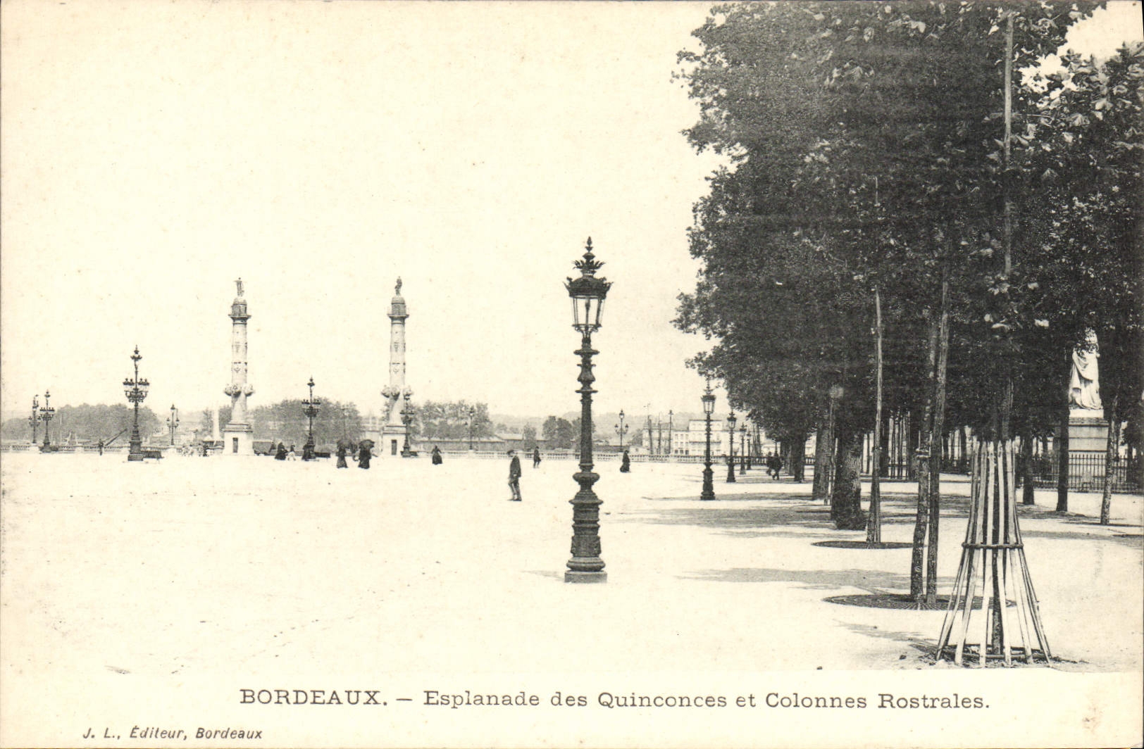 VINTAGE POSTCARD Bordeaux Esplanade of the Quincunxes and Rostrales Columns