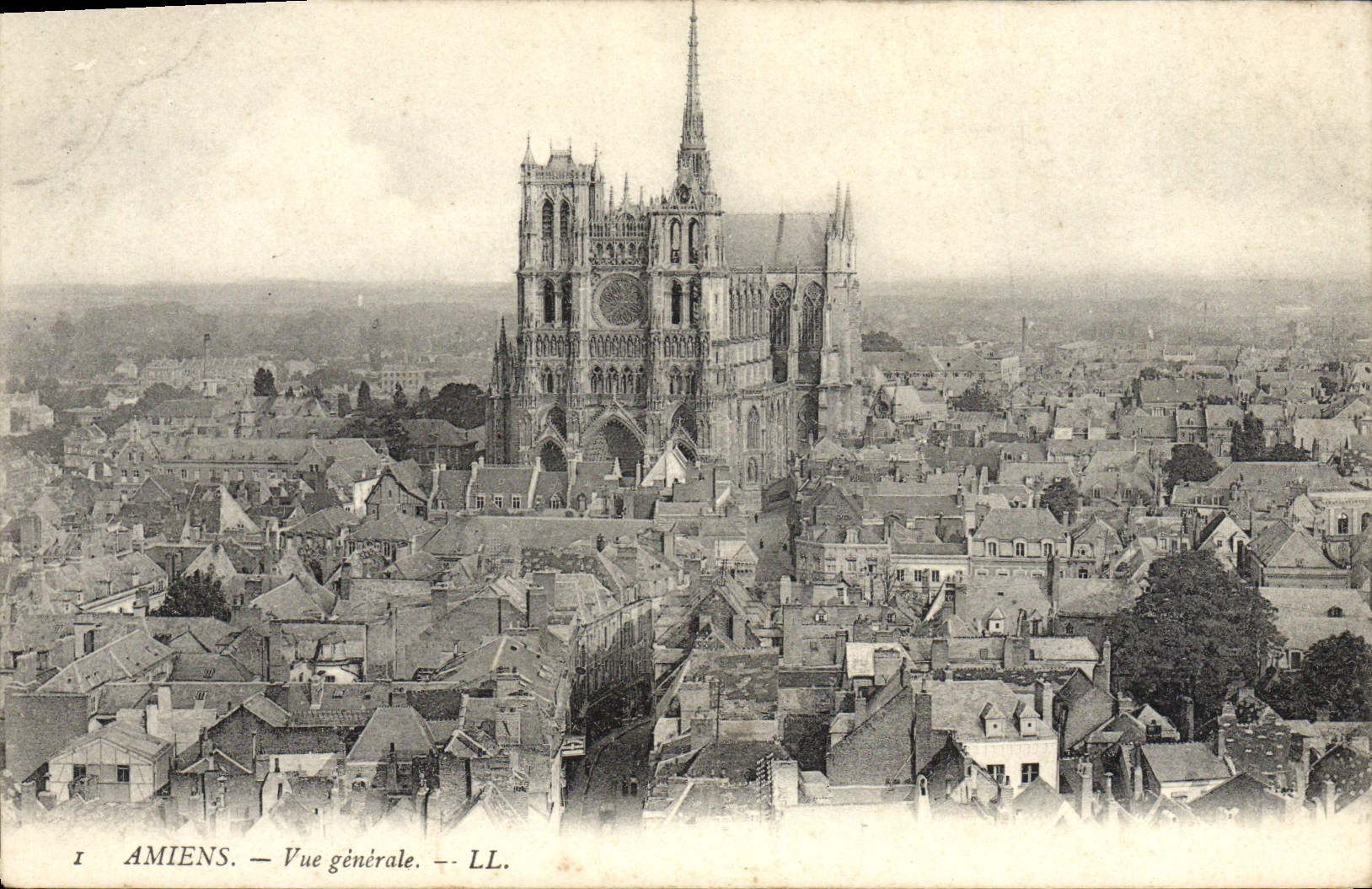CPA Amiens Vue generale 