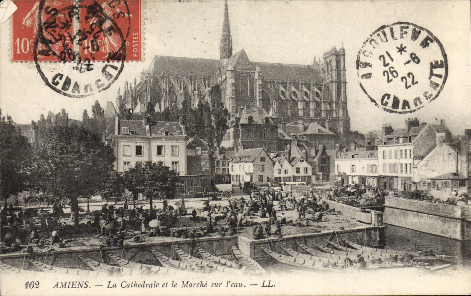 CPA Amiens La Cathedrale et le Marche sur l'eau