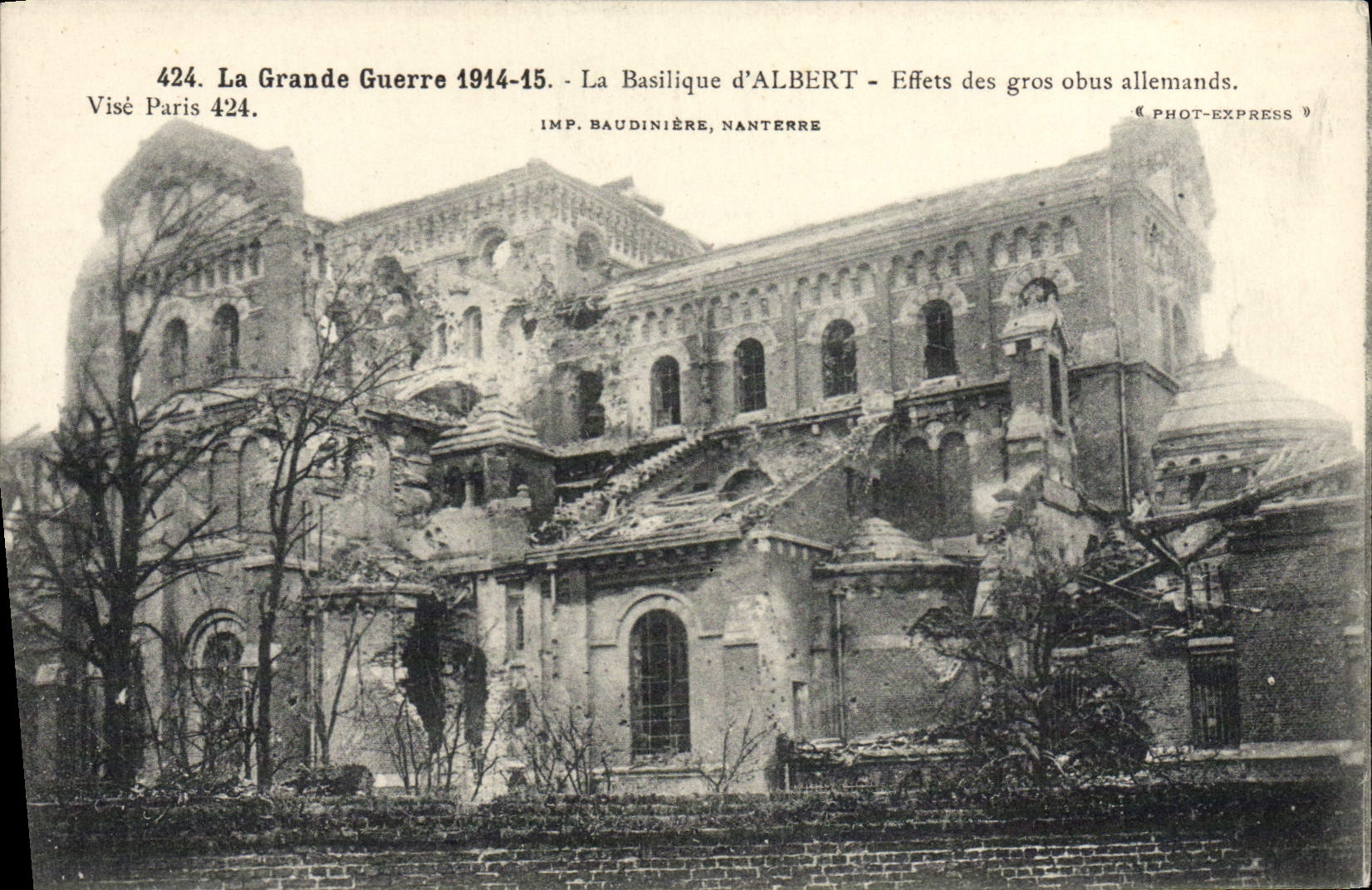 VINTAGE POSTCARD the Great War the Basilica of Albert Effets of the large German shells Militaria
