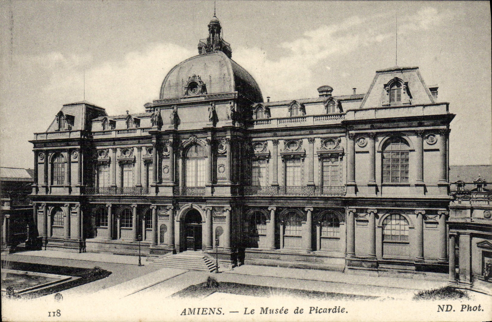 CPA Amiens Le Musee de Picardie 