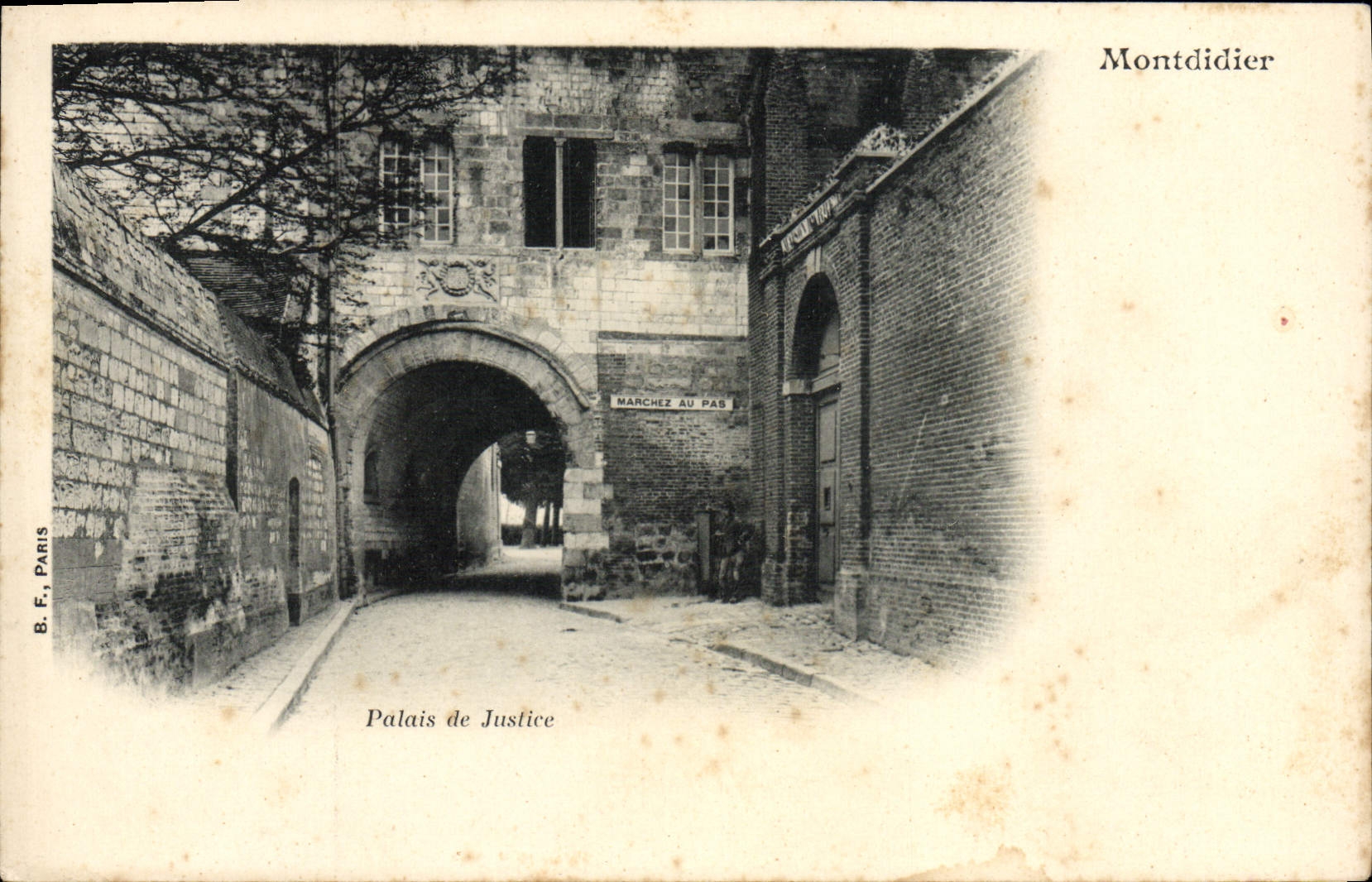 VINTAGE POSTCARD Montdidier Law courts