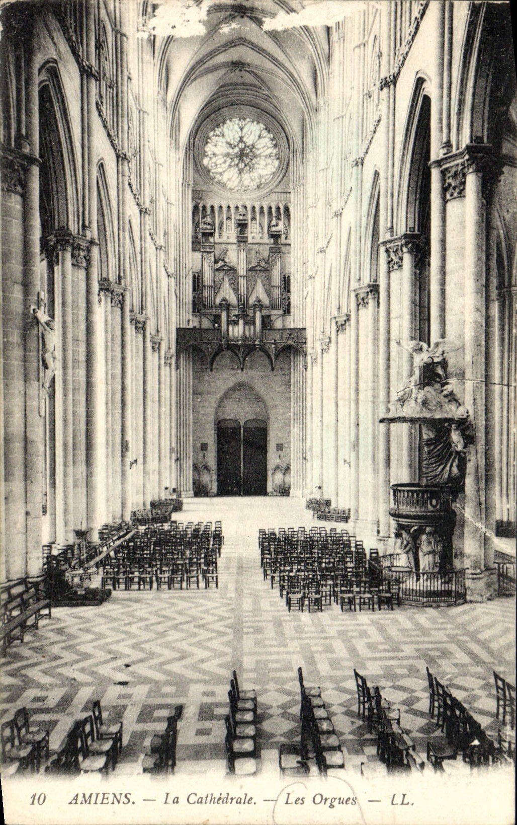 VINTAGE POSTCARD Amiens the Cathedral Organ