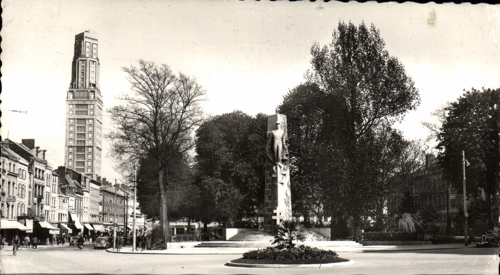 MODERN CARD Amiens the Place Rene Goblet